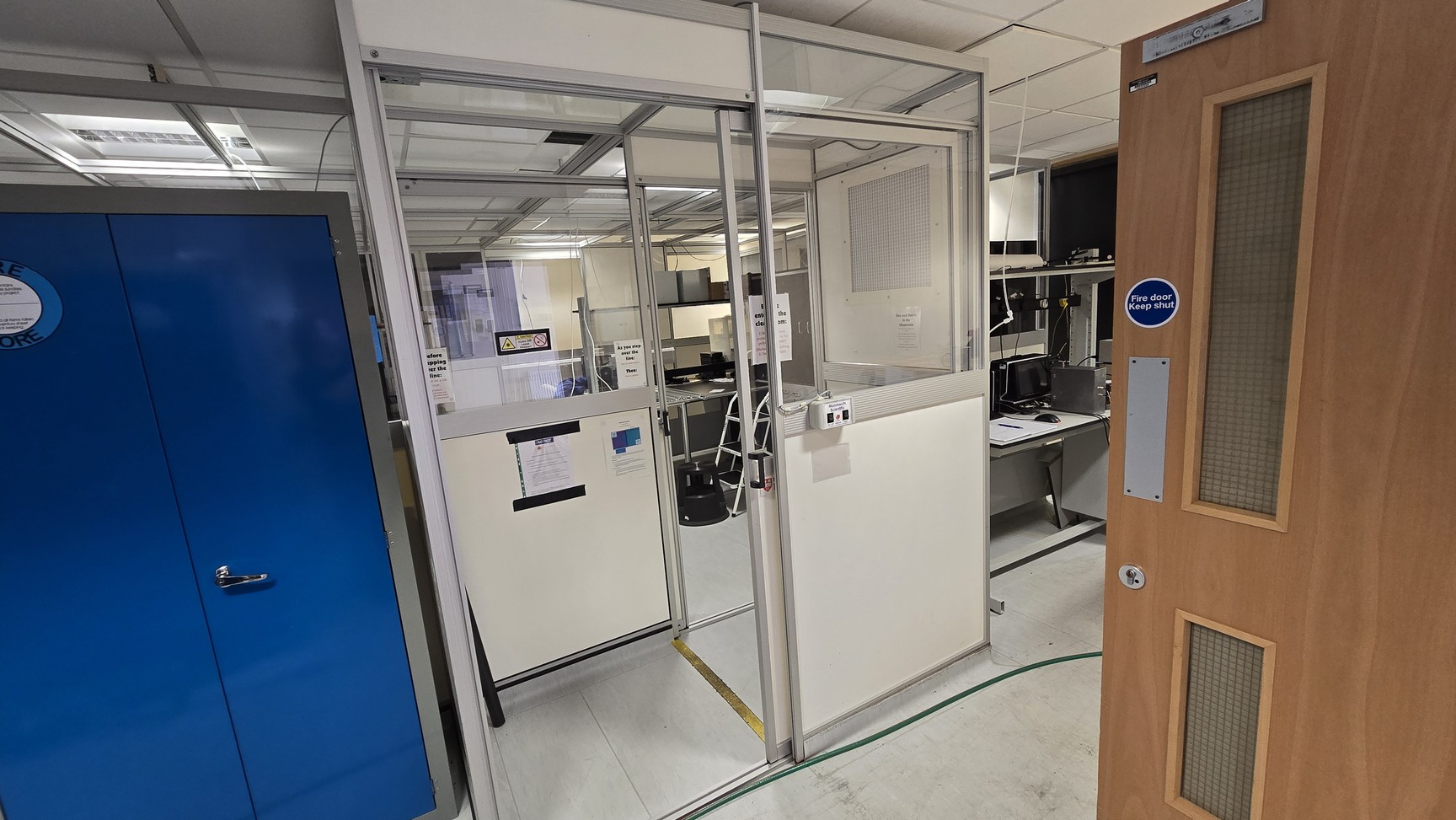 Image of Monmouth Scientific Aluminium Modular Cleanroom 6m x 4m, 3 x CAM2250 Filter Lab