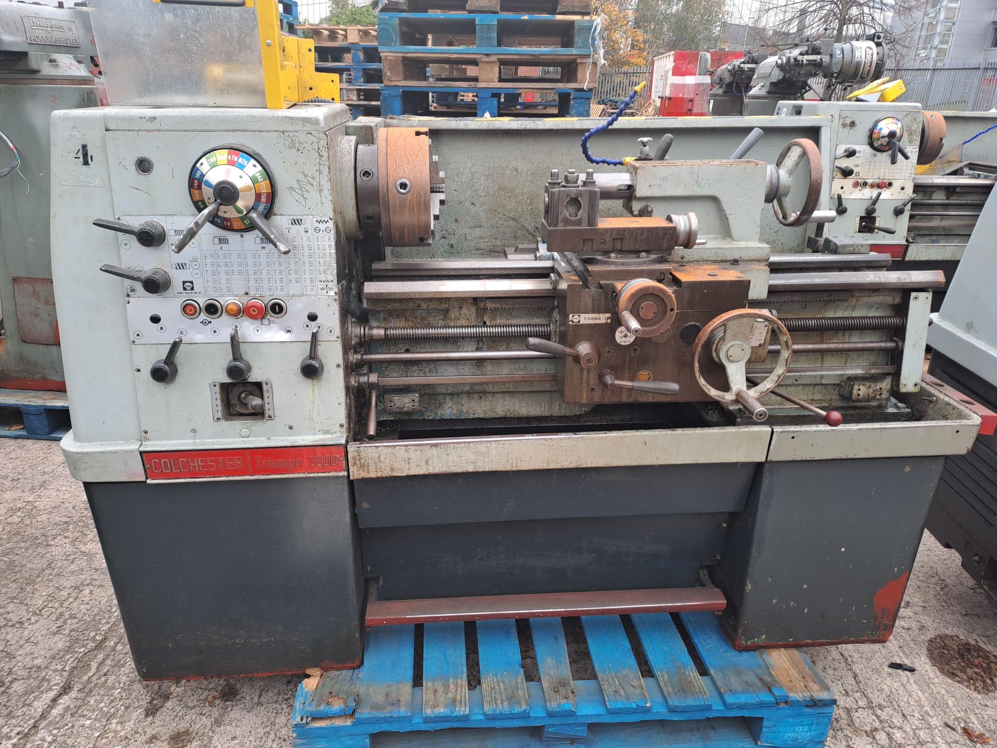 Image of 4 x Colchester Lathes and 3 x  Bridgeport Mills