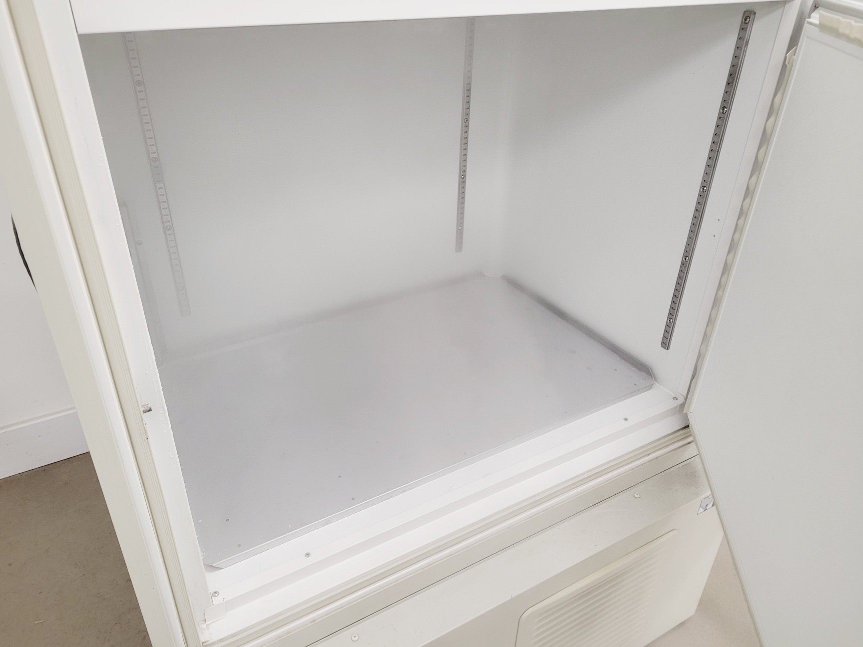 Image of Sanyo VIP Series -86 Ultra Low Freezer Model MDF-U73V Lab