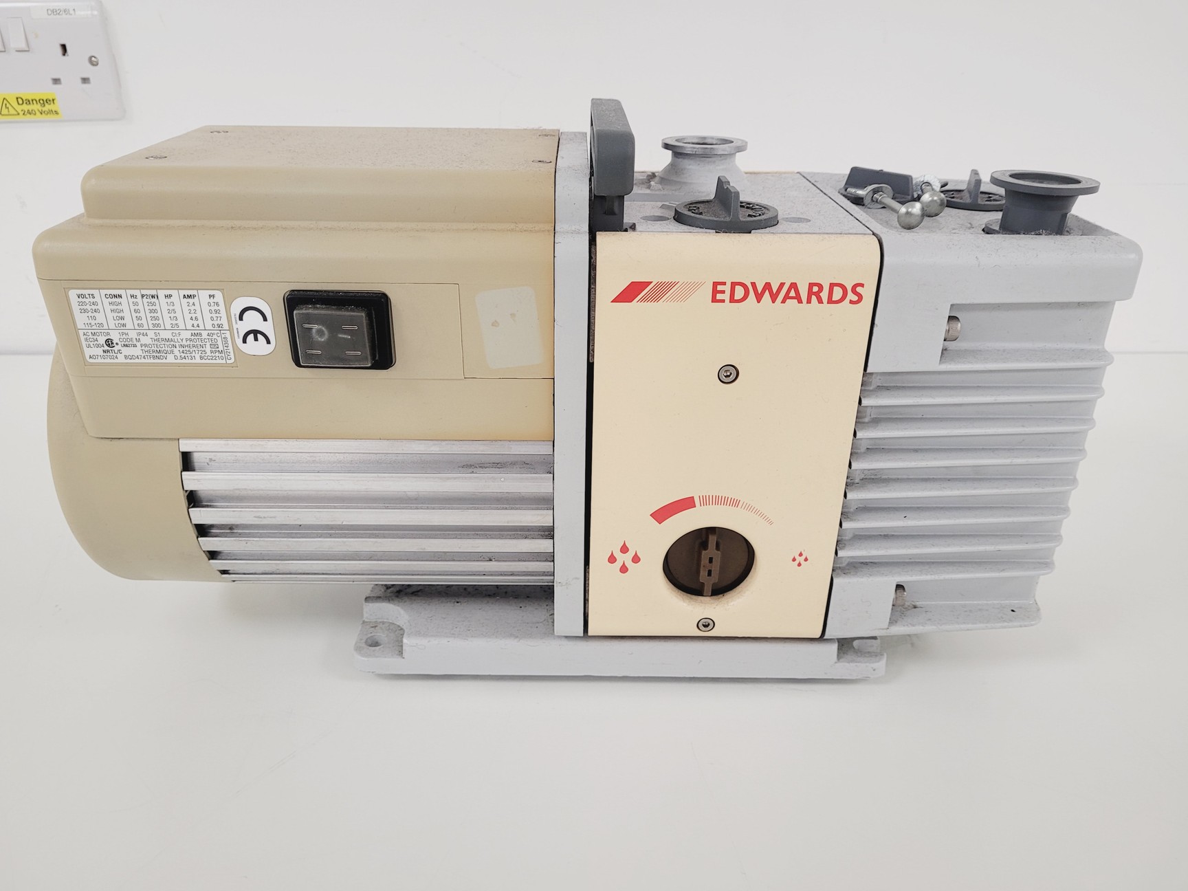 Image of Edwards RV3 Rotary Vacuum Pump