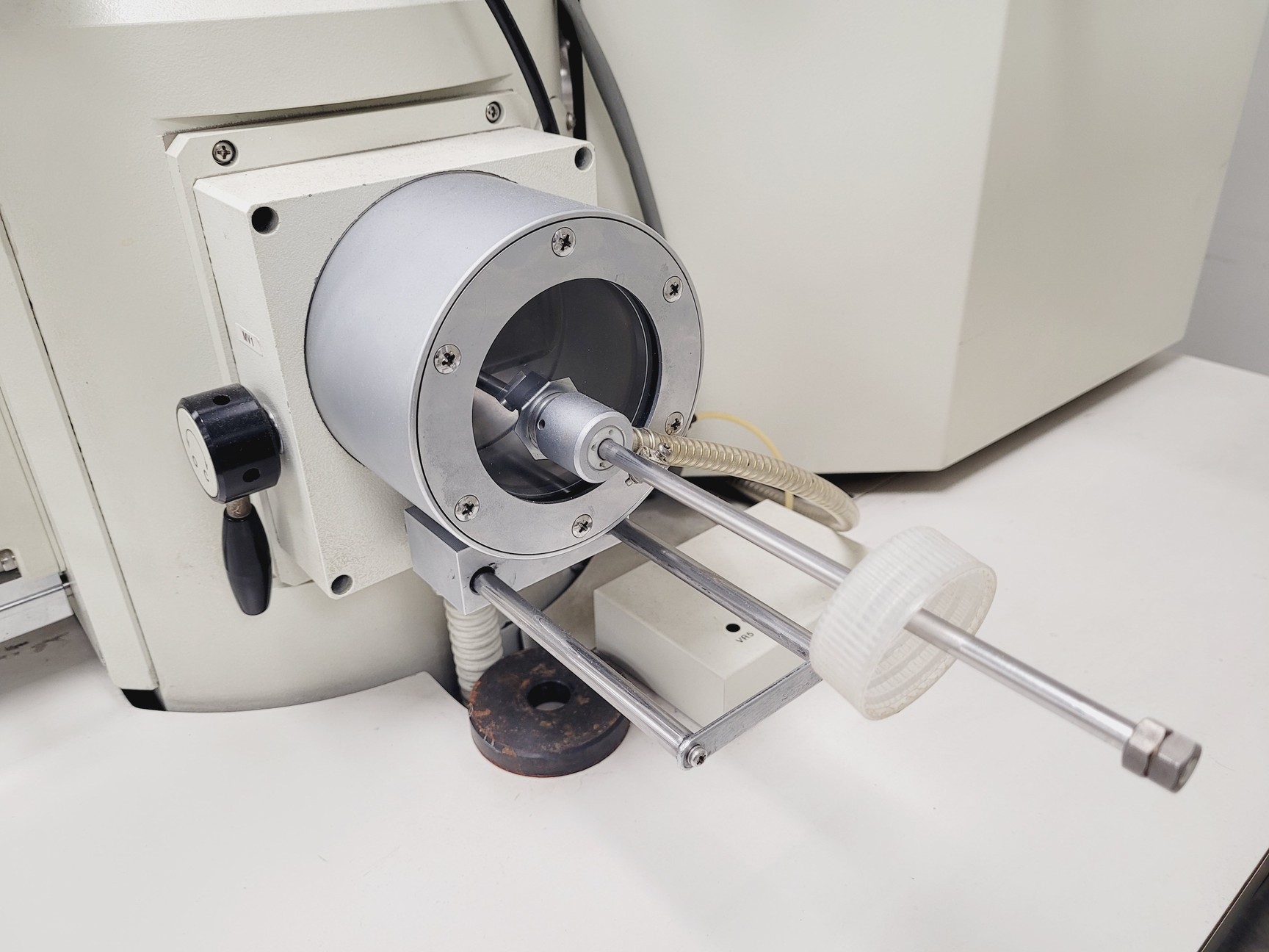 Image of Hitachi S4000 Microscope (SEM) Scanning Electron Microscope Lab