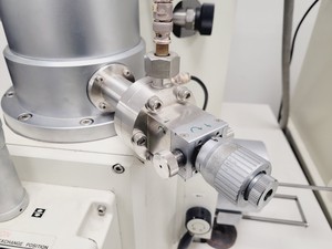 Thumbnail image of Hitachi S4000 Microscope (SEM) Scanning Electron Microscope Lab