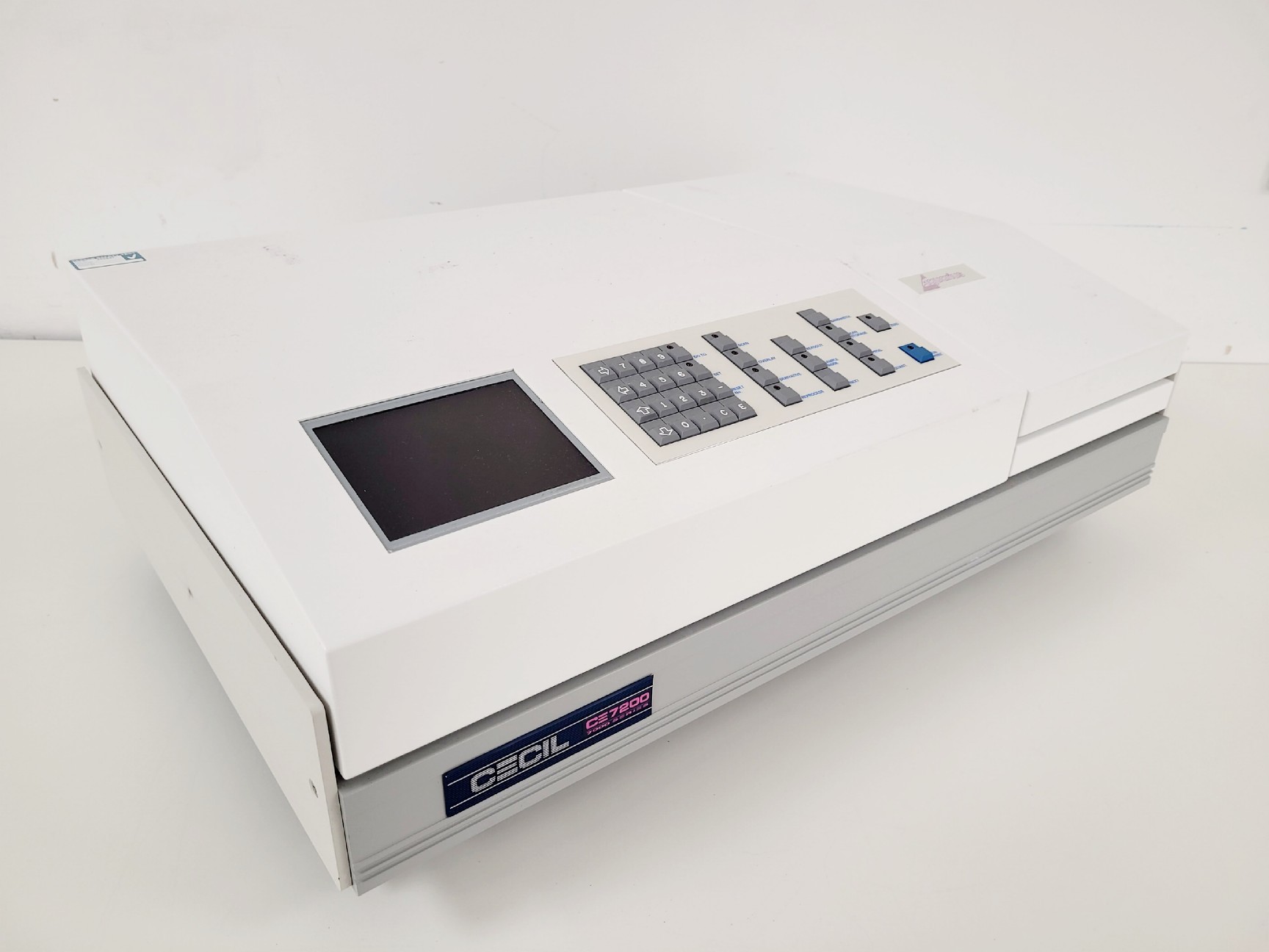 Image of Cecil Model CE 7200 Spectrometer Lab