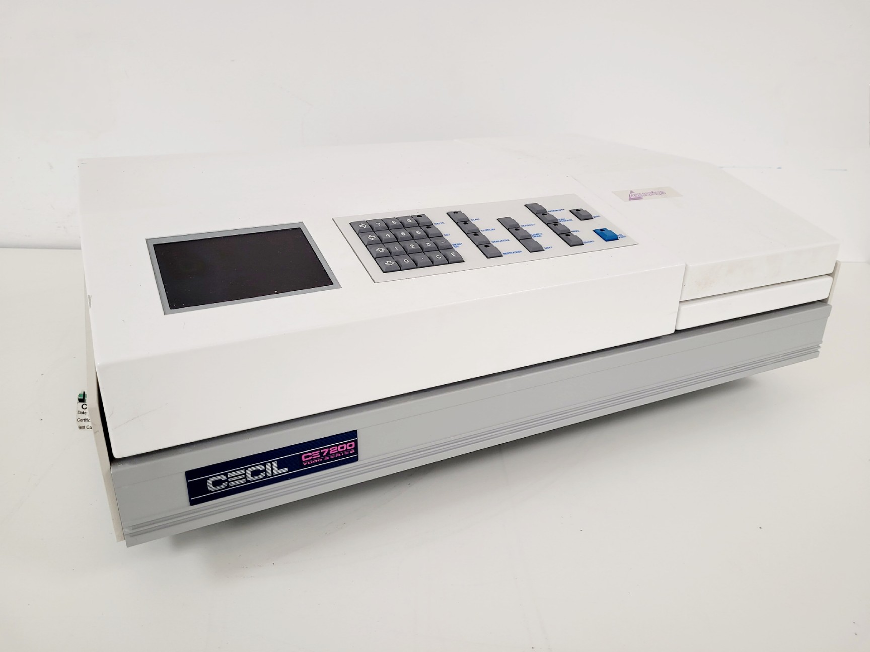 Image of Cecil CE 7200 Spectrometer Lab