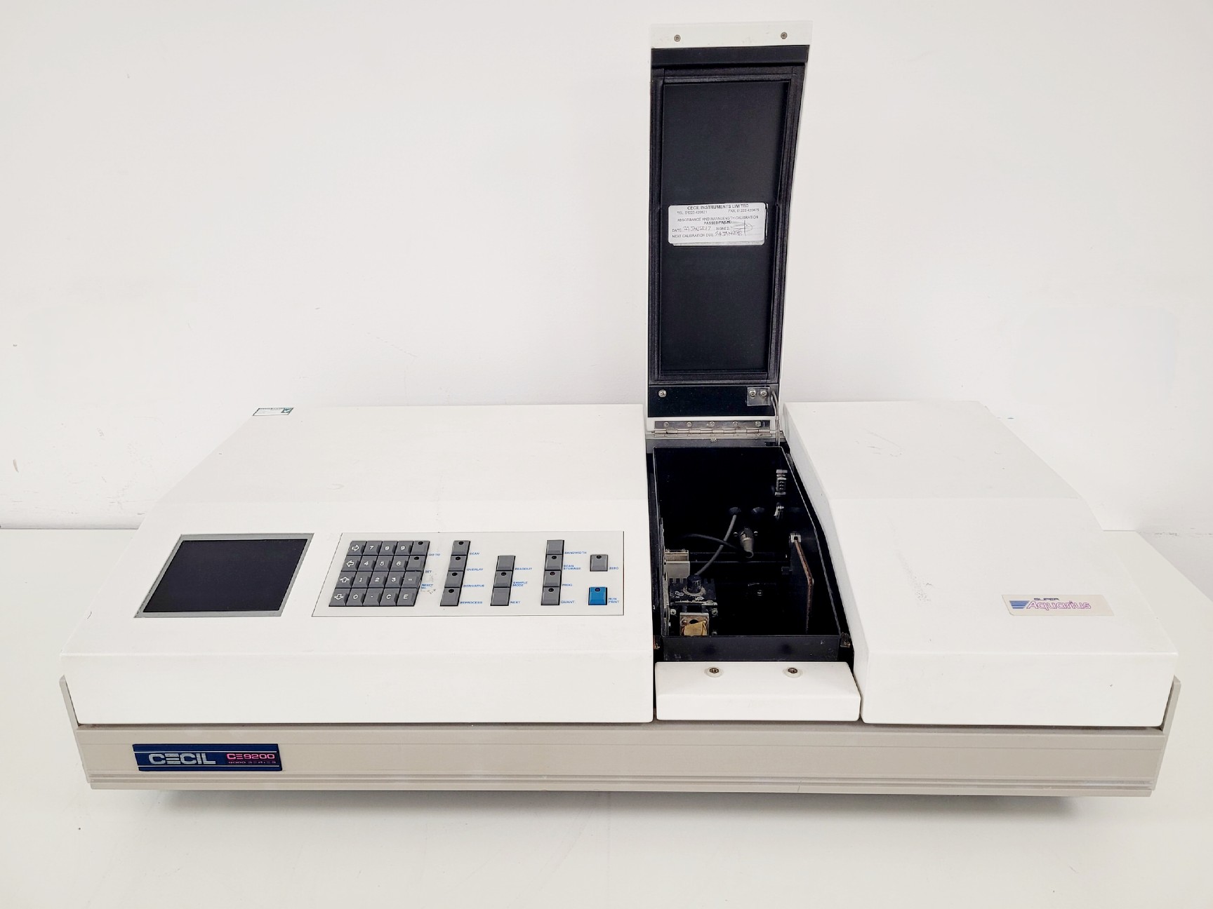 Image of Cecil Model CE 9200 Spectrometer Lab