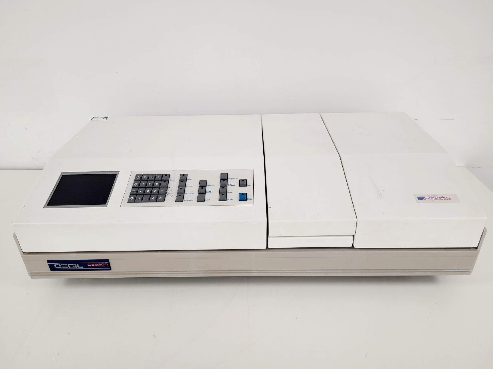 Image of Cecil Model CE 9200 Spectrometer Lab