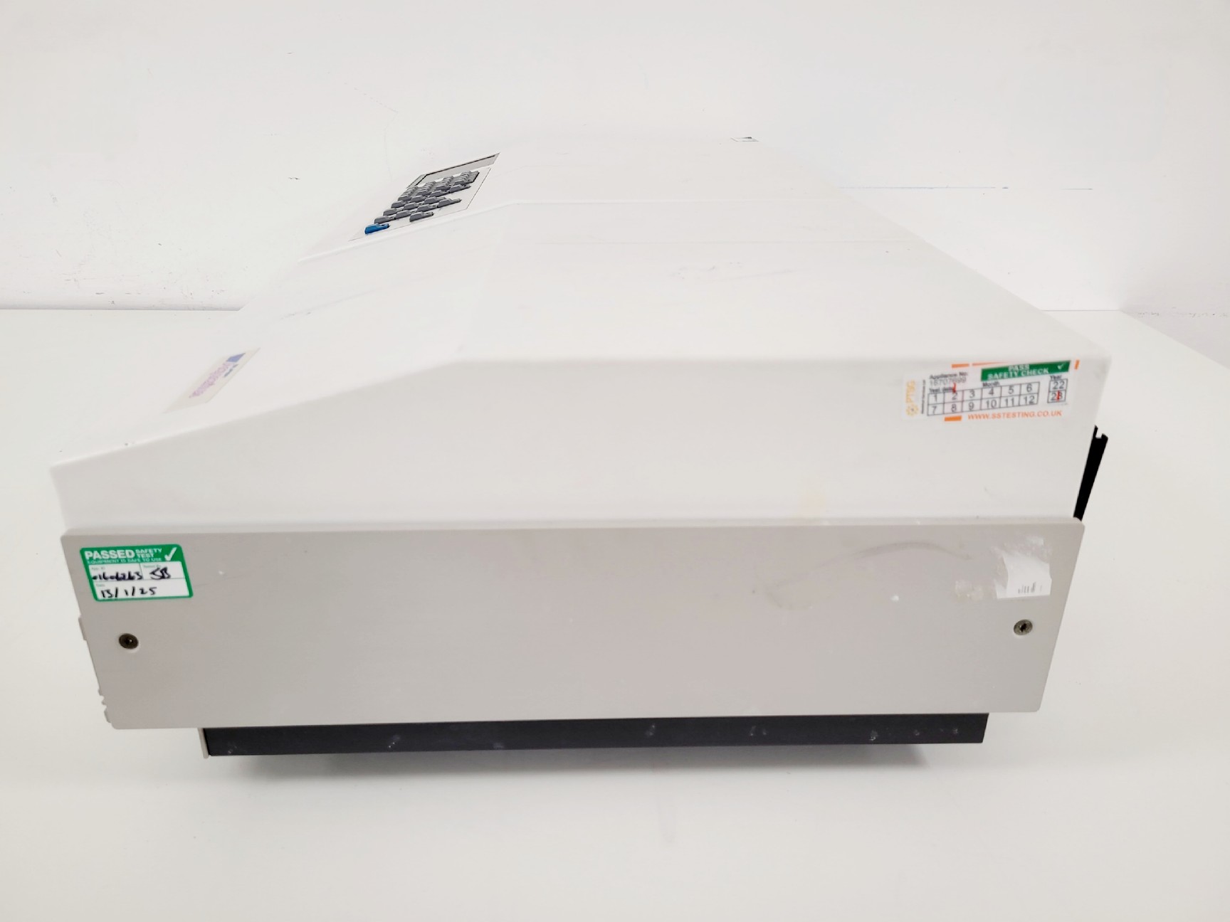 Image of Cecil Model CE 9200 Spectrometer Lab