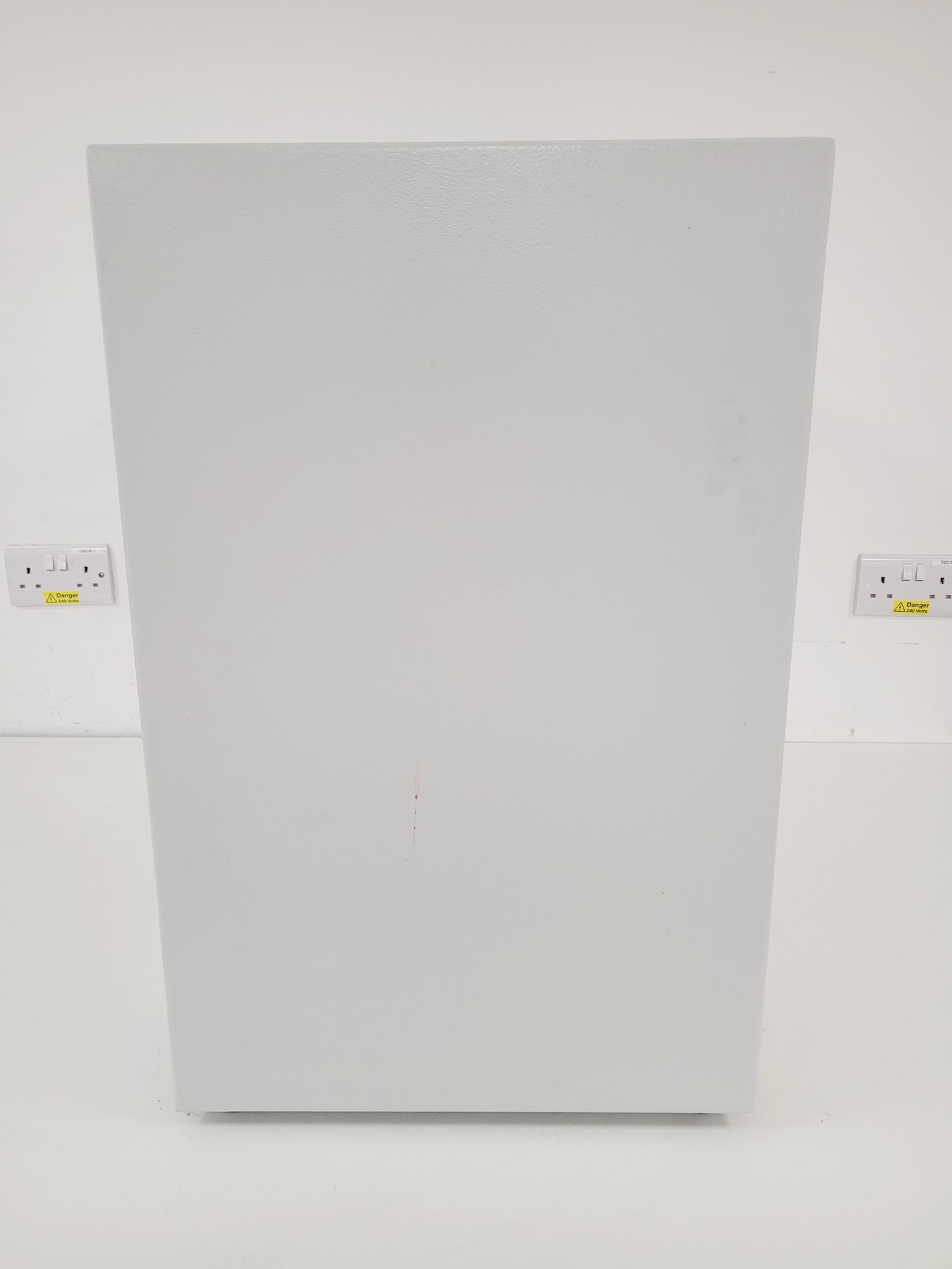 Image of Genlab Drying Cabinet Model DC 125 Lab