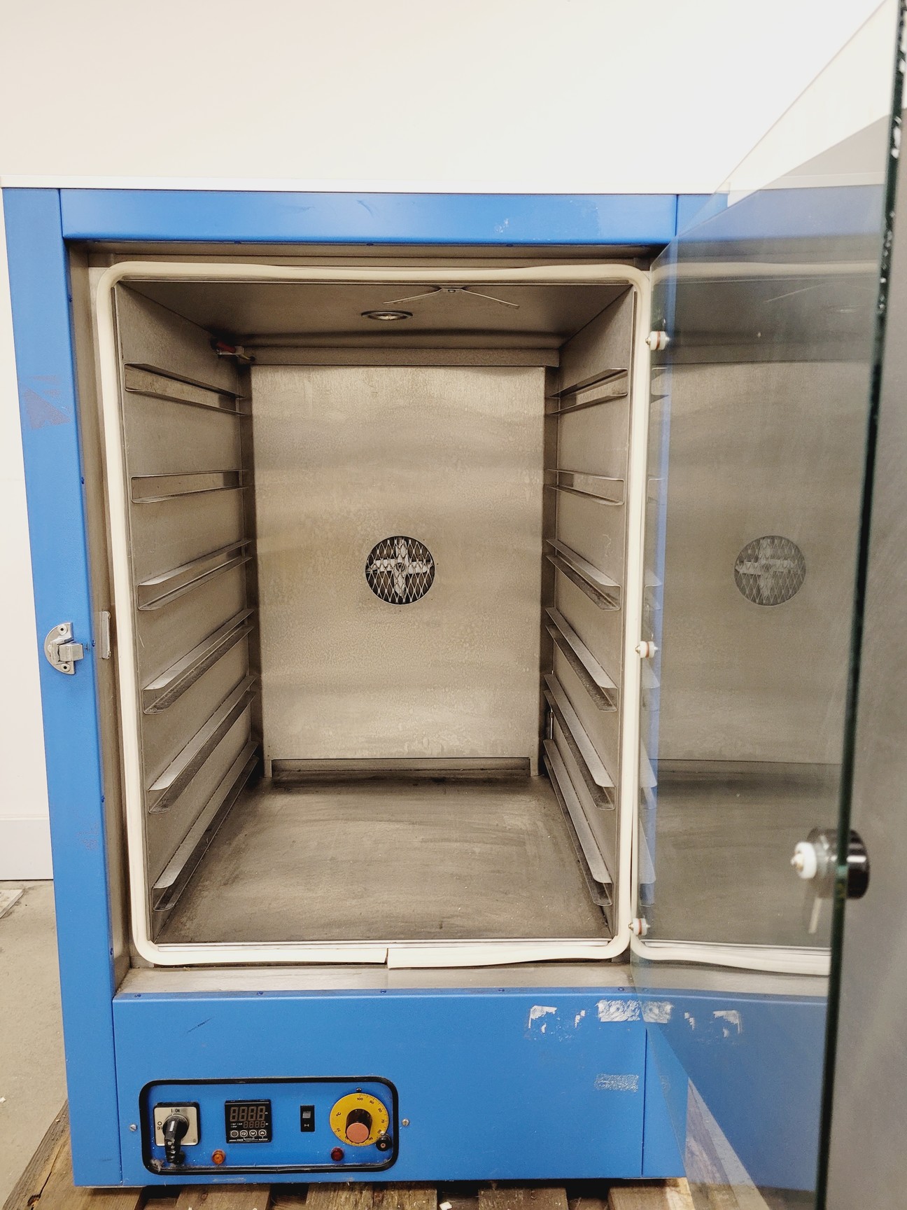 Image of GenLab MX185D Laboratory Oven Lab