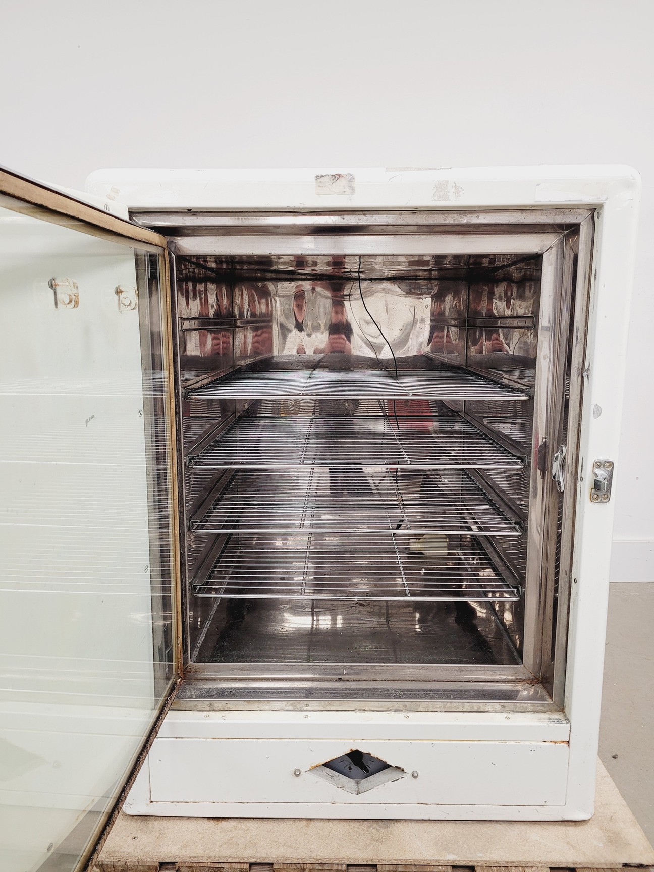 Image of Laboratory Thermal Equipment Incubator (White) Lab