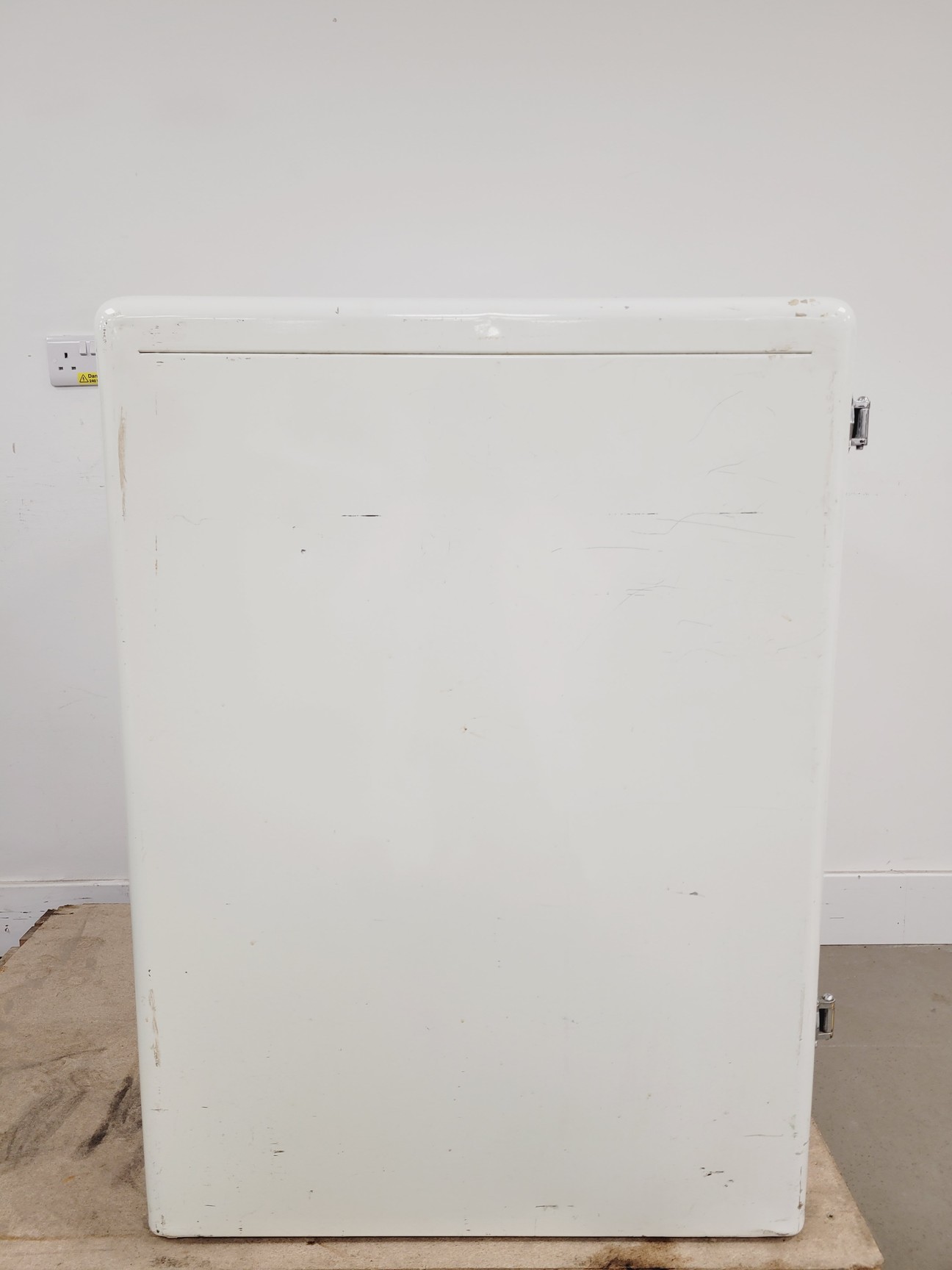 Image of Laboratory Thermal Equipment Incubator (White) Lab