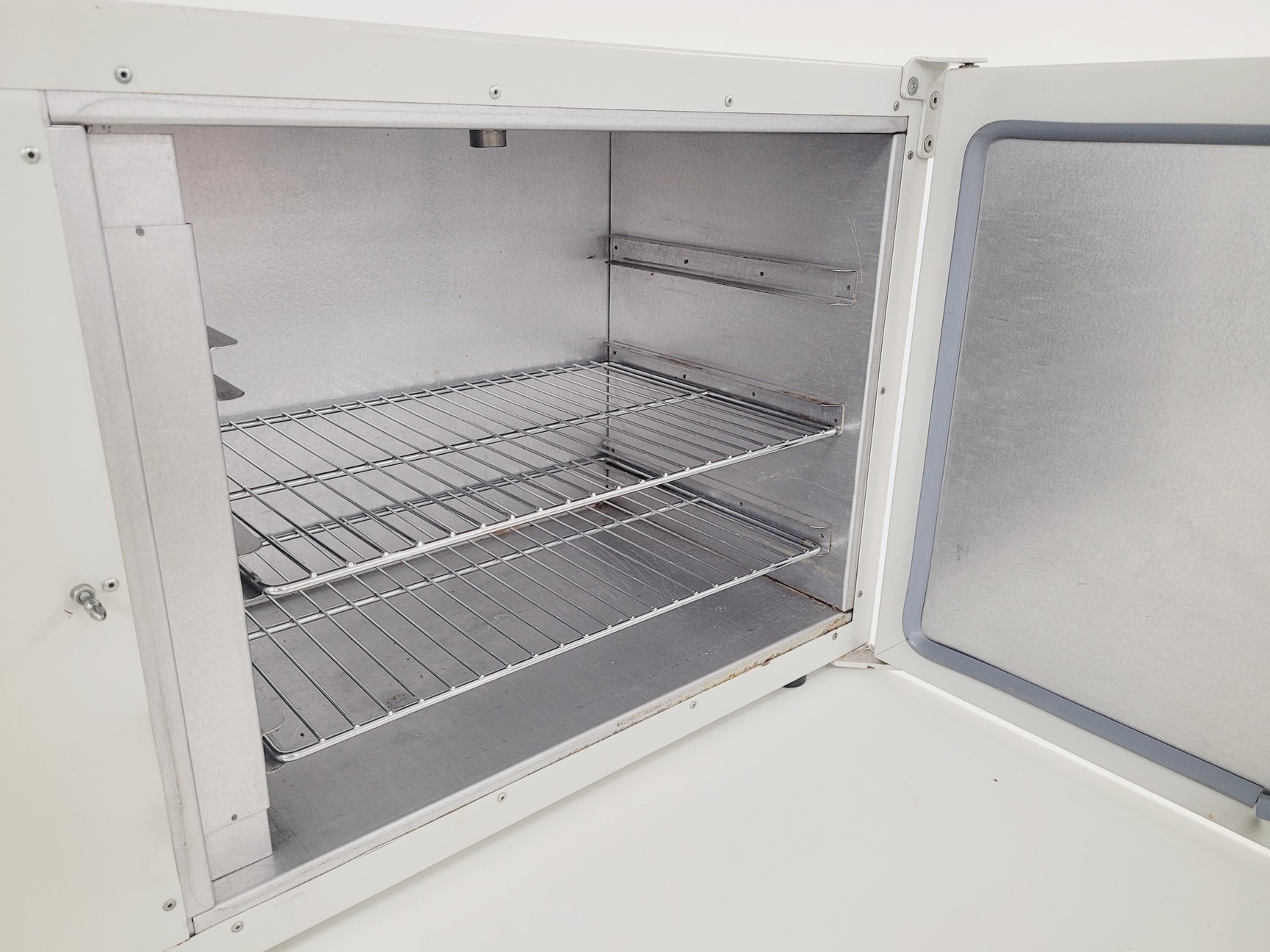 Image of GenLab Incubator Model INC60F Lab