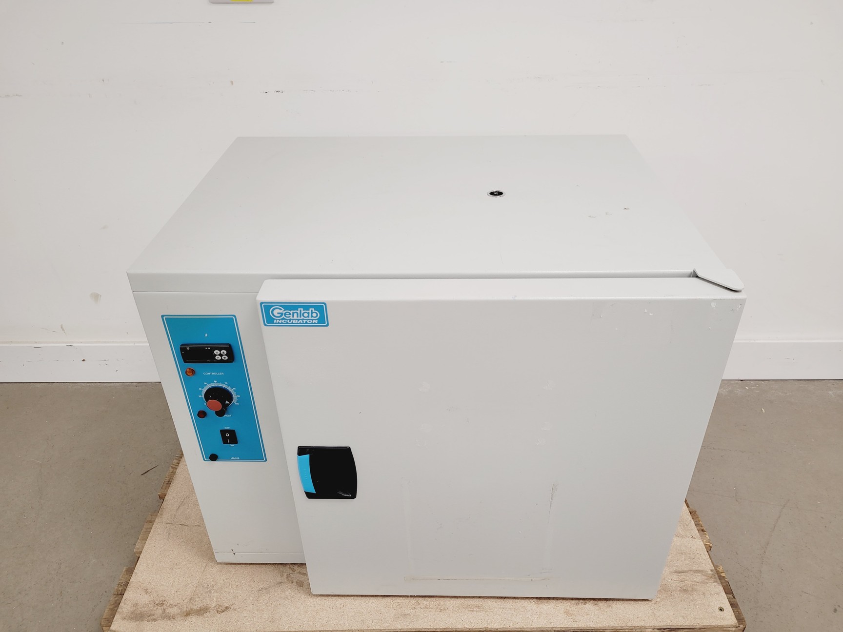 Image of GenLab Incubator Model-INC/150/F/DIG Lab