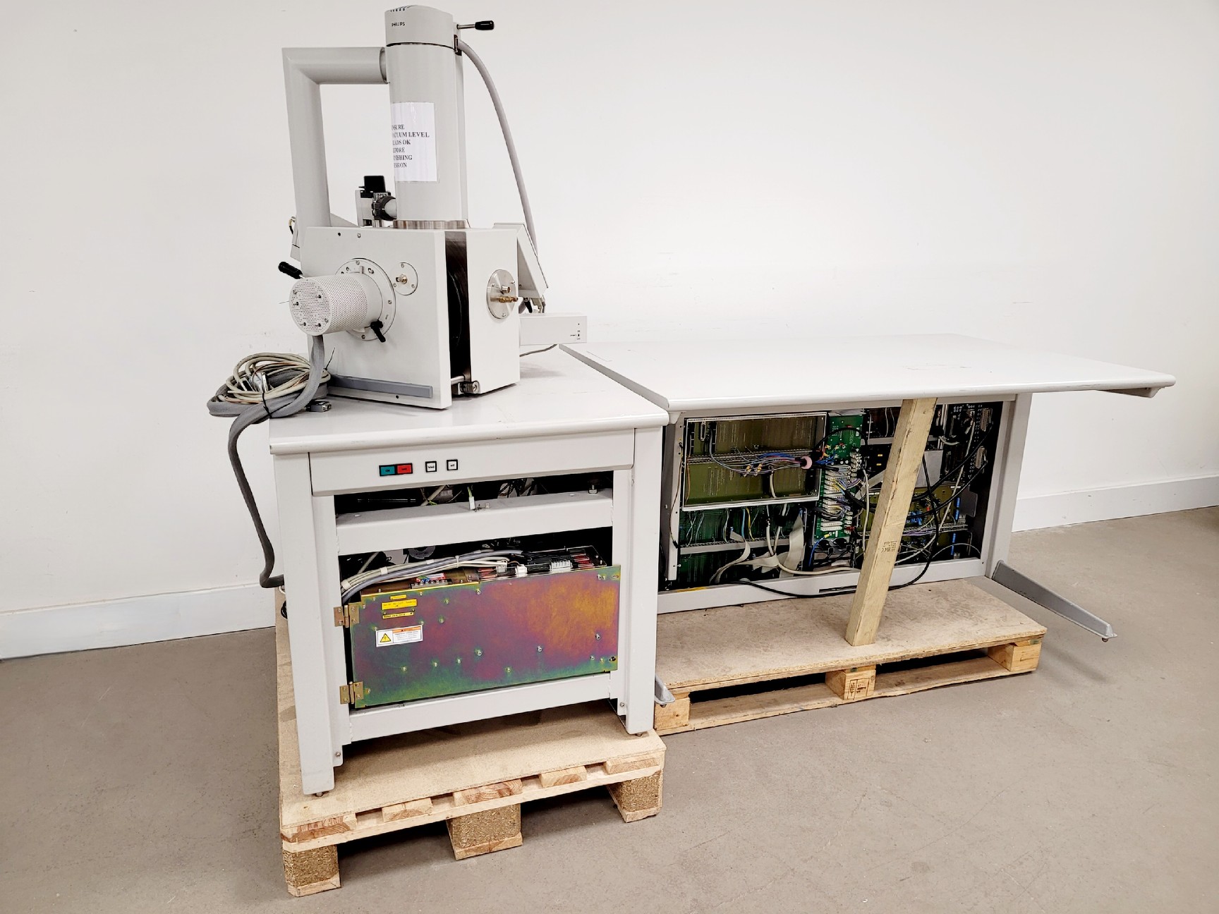 Image of FEI XL30 ESEM Scanning Electronic Microscope System Spares/Repair Lab