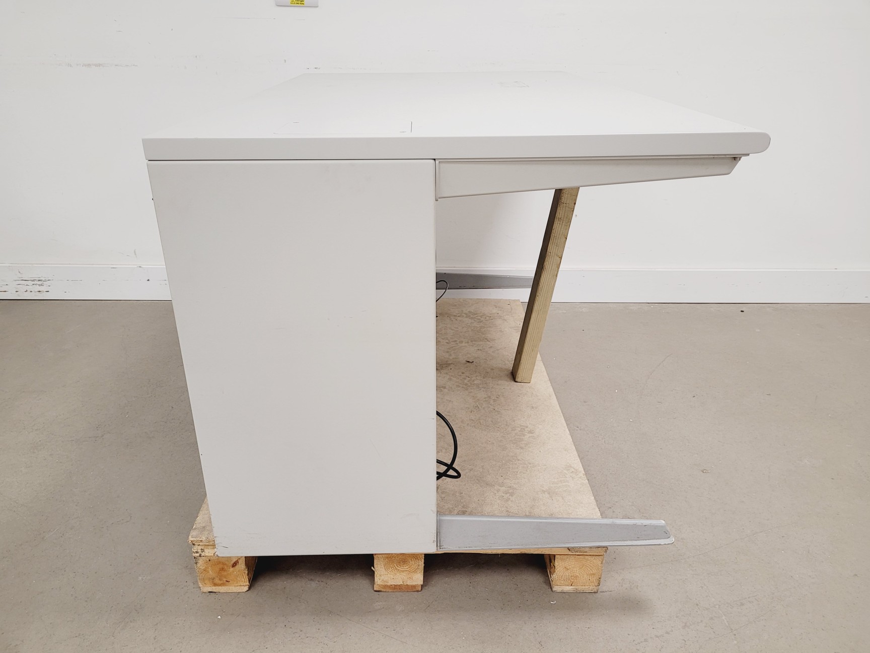 Image of FEI XL30 ESEM Scanning Electronic Microscope System Spares/Repair Lab