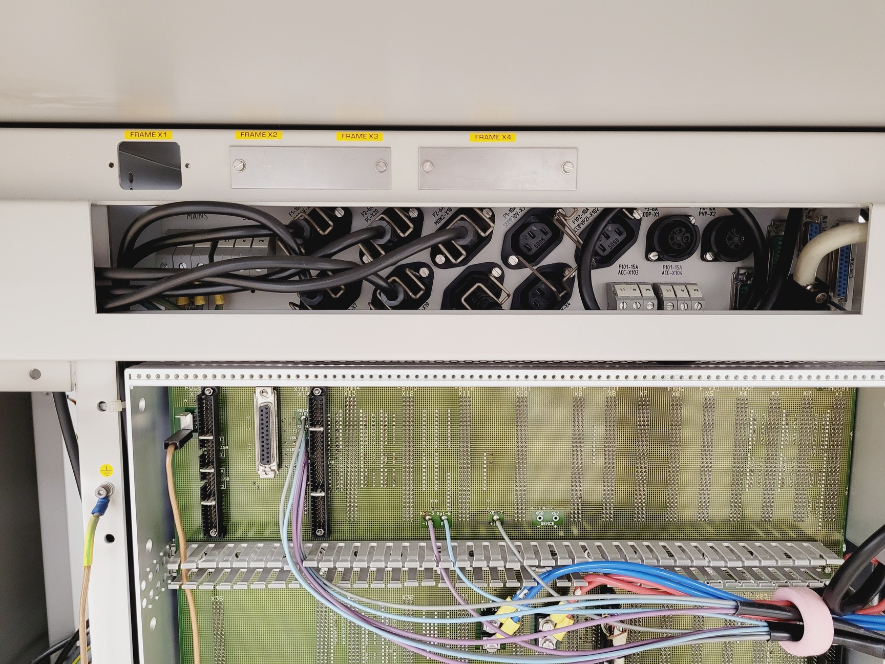 Image of FEI XL30 ESEM Scanning Electronic Microscope System Spares/Repair Lab