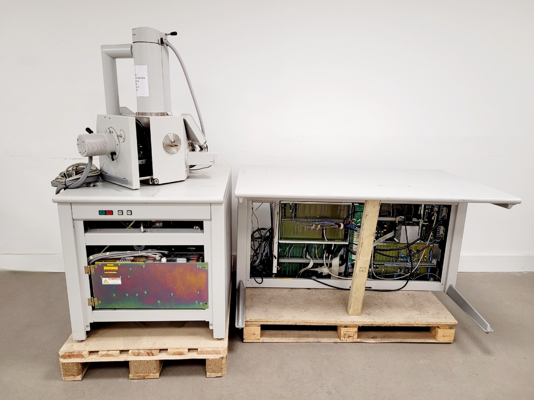 Image of FEI XL30 ESEM Scanning Electronic Microscope System Spares/Repair Lab