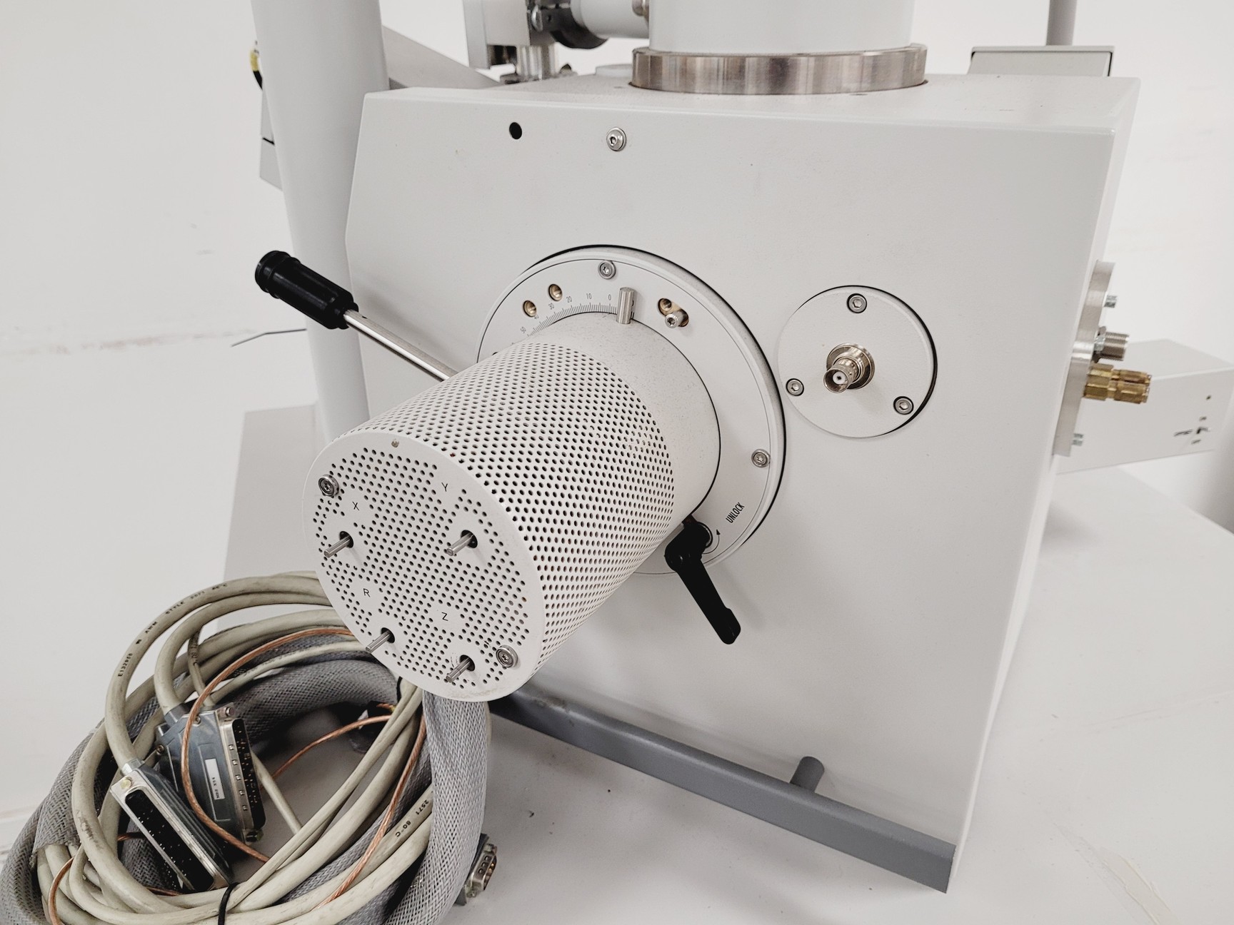 Image of FEI XL30 ESEM Scanning Electronic Microscope System Spares/Repair Lab