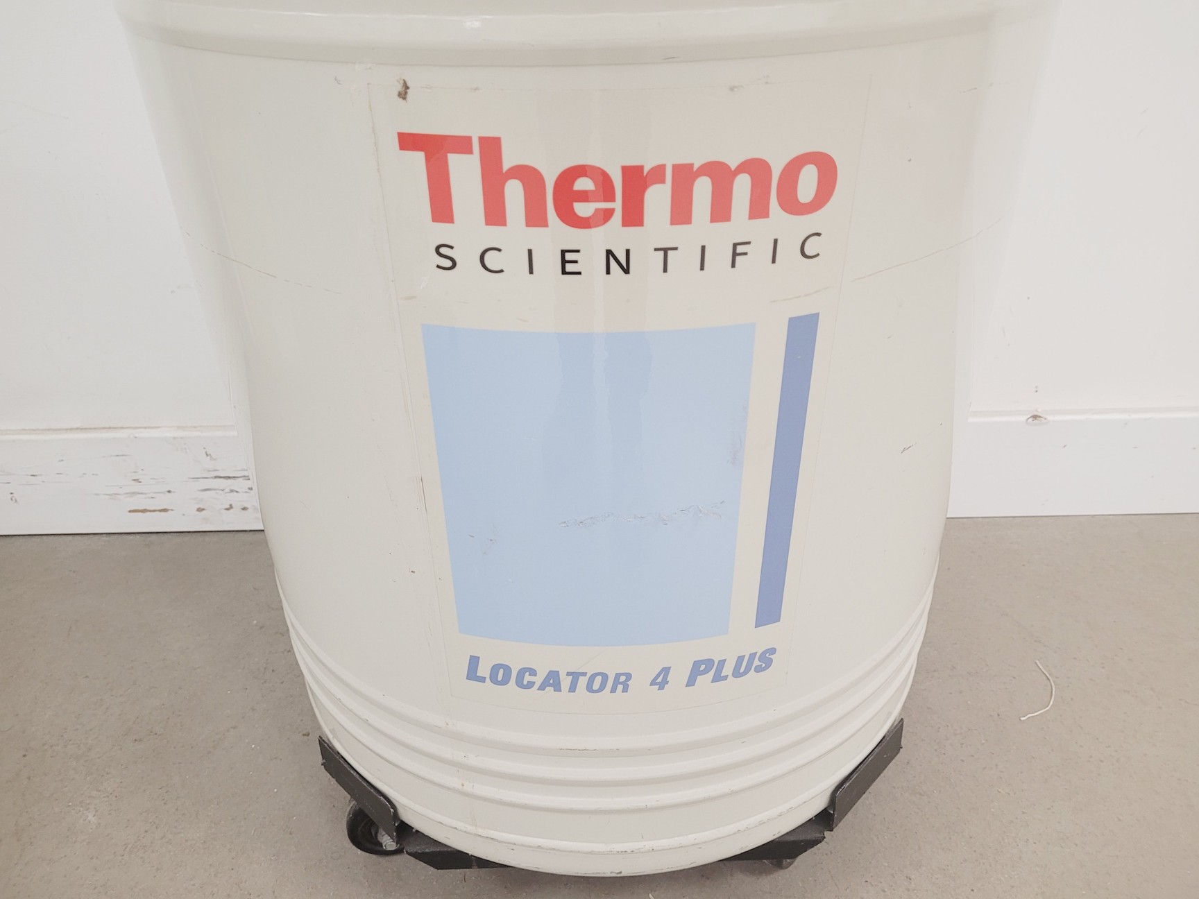 Image of  Thermo Scientific Locator 4 Plus Cryogenic Liquid Nitrogen Dewar