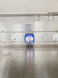 Thumbnail image of UVP UV2 Sterilizing PCR Workstation Lab