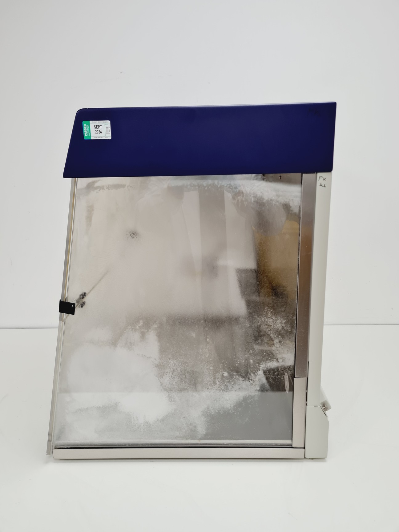 Image of UVP UV2 Sterilizing PCR Workstation Lab