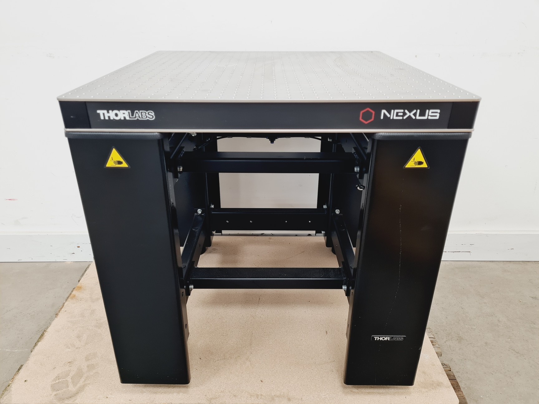 Image of Thorlabs Nexus Metric Anti Vibration Optical Table Lab