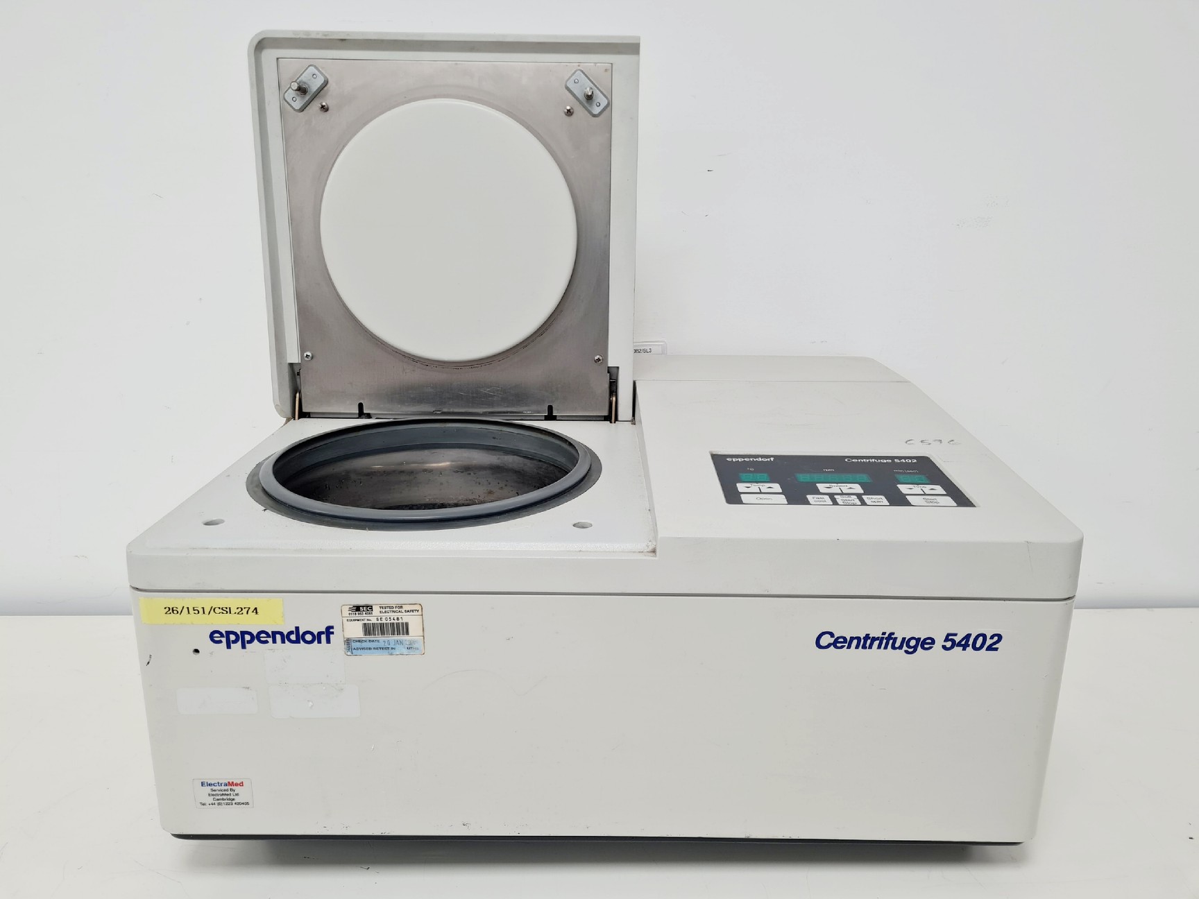 Image of Eppendorf 5402 Refrigerated Centrifuge w/  Eppendorf F-45-18-11 Rotor Lab