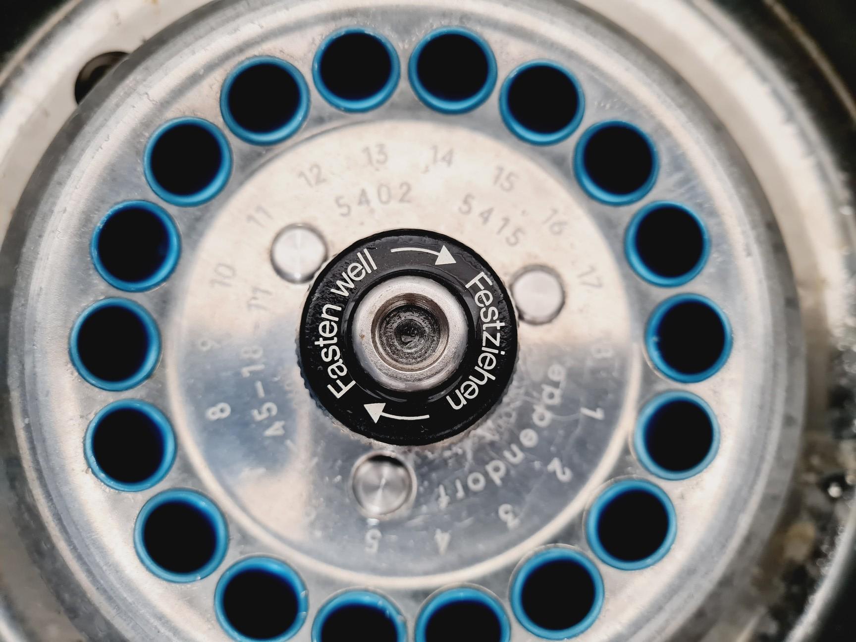 Image of Eppendorf 5402 Refrigerated Centrifuge w/  Eppendorf F-45-18-11 Rotor Lab