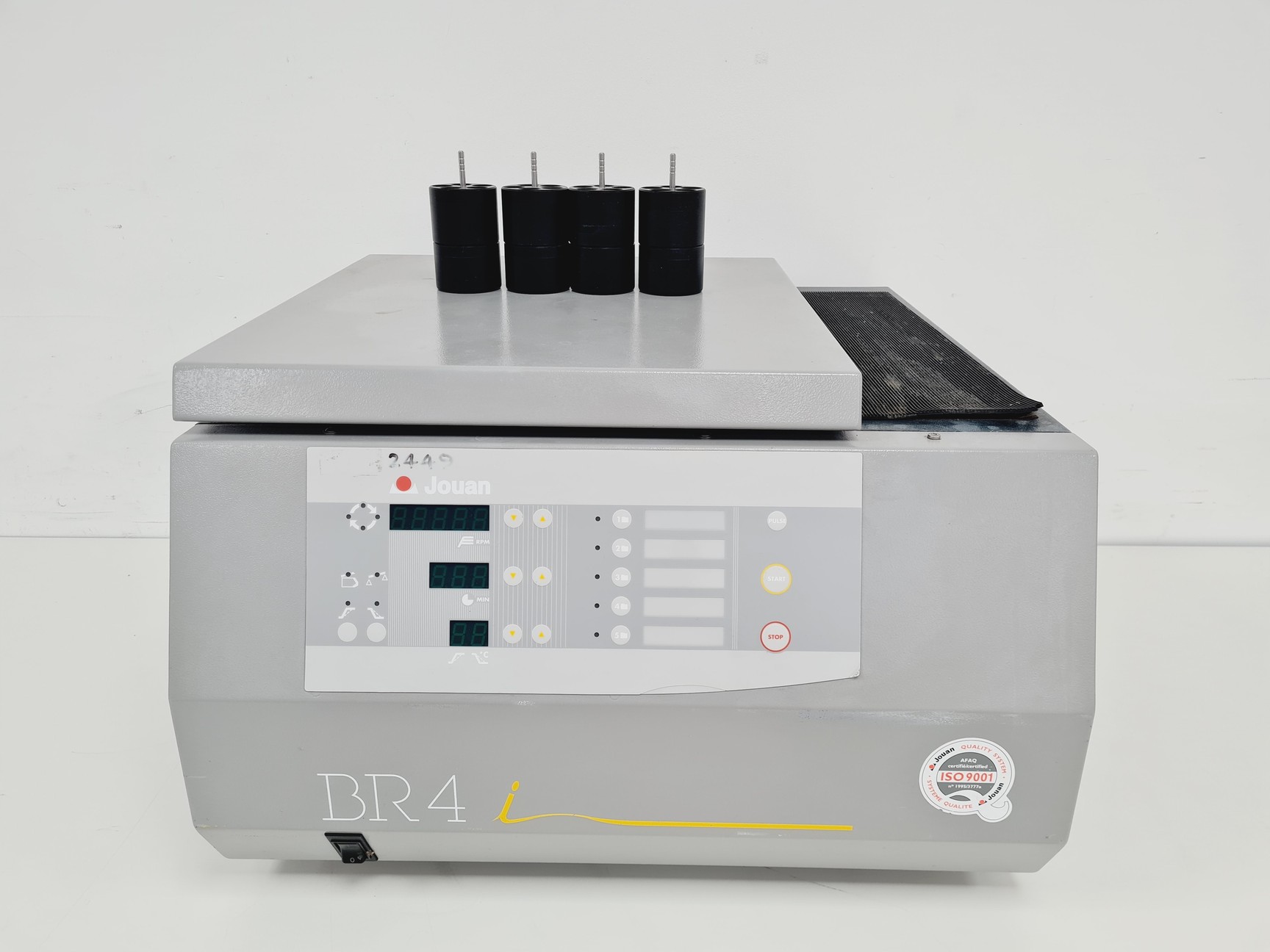 Image of Jouan BR4i Refrigerated Centrifuge with S40 Rotor Lab