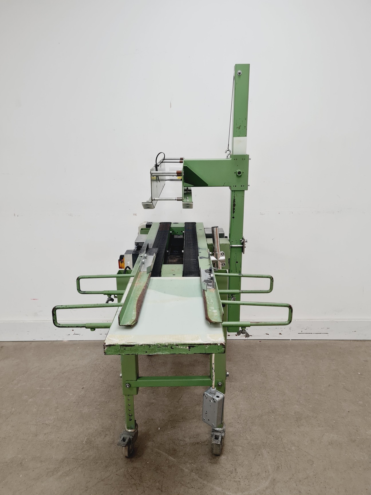 Image of Loveshaw Little David LD19PT Box Taping Machine 