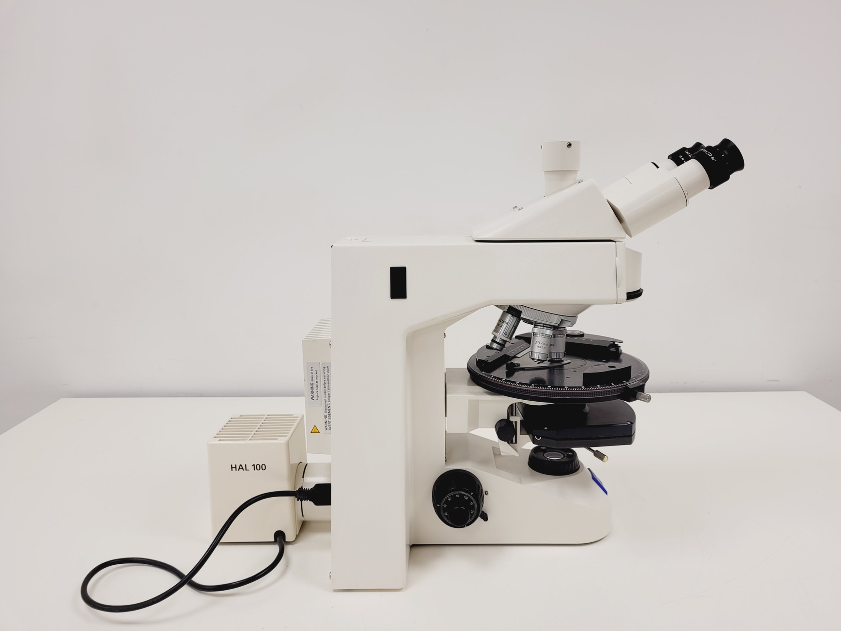 Image of Zeiss AxioSkop 2  Microscope w/ 3 x Objectives 20/40/100x Lab