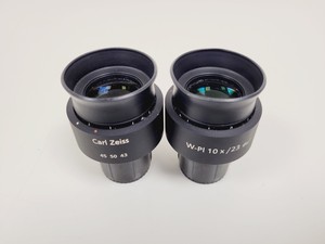 Thumbnail image of Zeiss AxioSkop 2  Microscope w/ 3 x Objectives 20/40/100x Lab