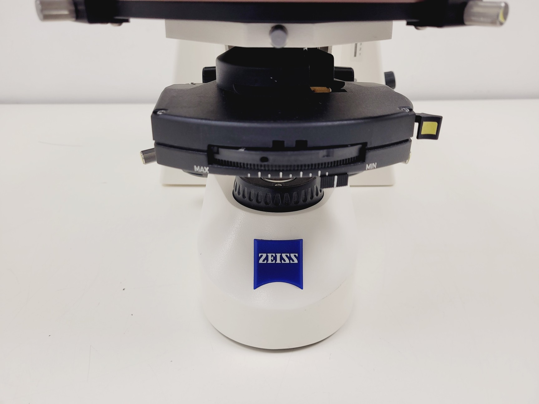 Image of Zeiss AxioSkop 2  Microscope w/ 3 x Objectives 20/40/100x Lab