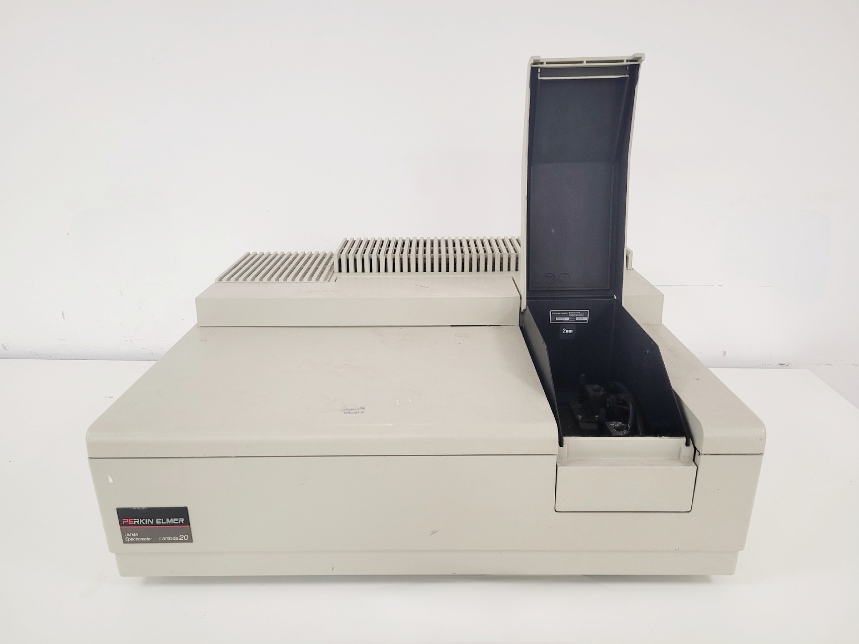 Image of Perkin Elmer Lambda 20 UV/Vis Spectrometer Lab