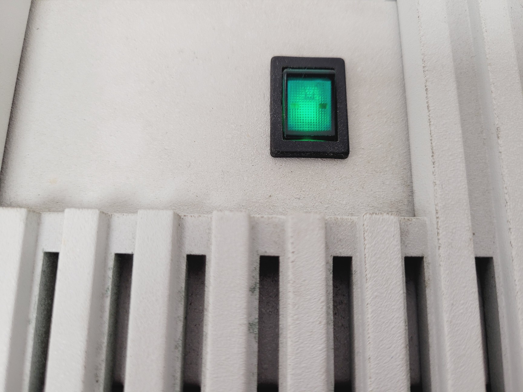 Image of Perkin Elmer Lambda 35 UV/Vis Spectrophotometer System Lab