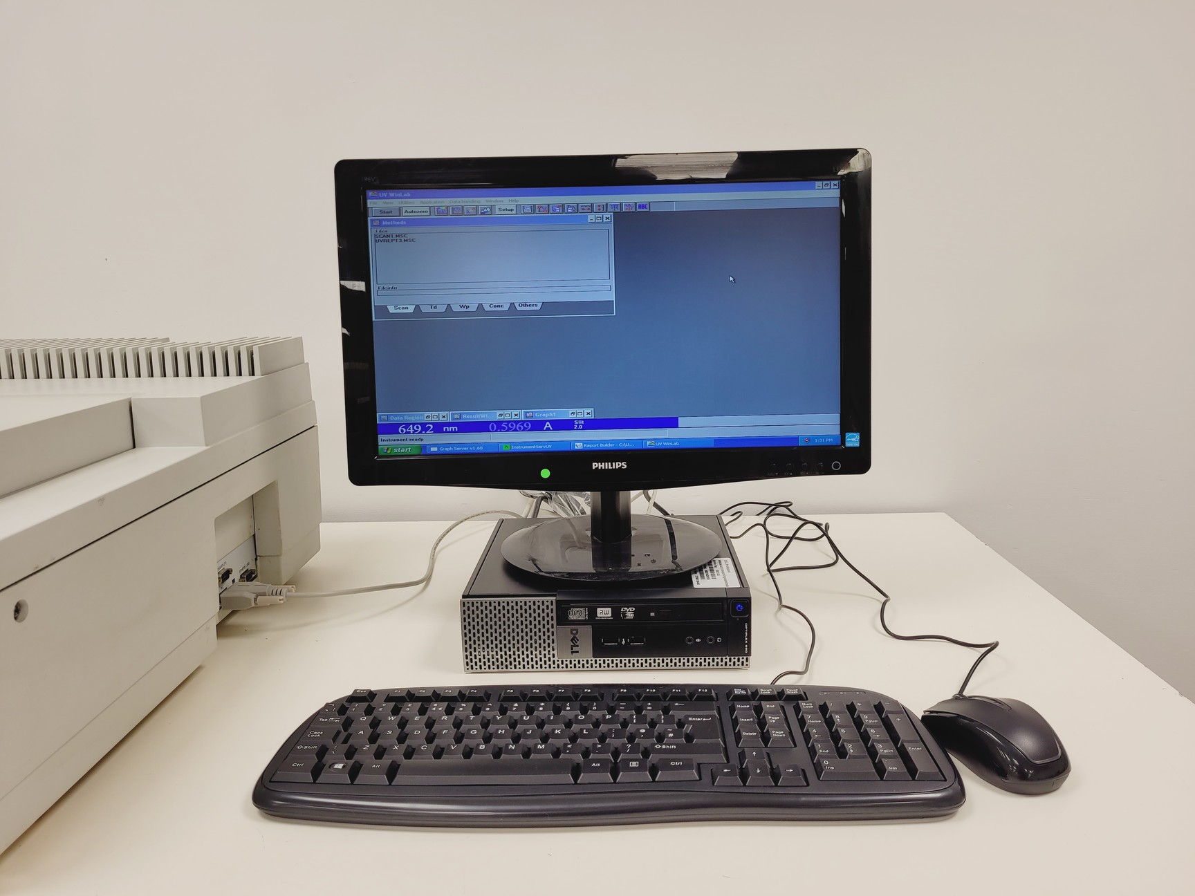 Image of Perkin Elmer Lambda 35 UV/Vis Spectrophotometer System Lab
