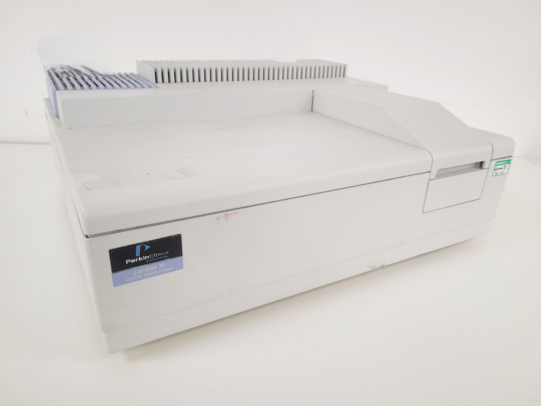 Image of Perkin Elmer Lambda 35 UV/Vis Spectrophotometer System Lab