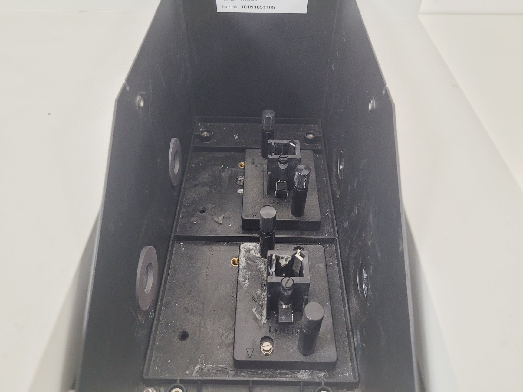 Image of Perkin Elmer Lambda 35 UV/Vis Spectrophotometer System Lab
