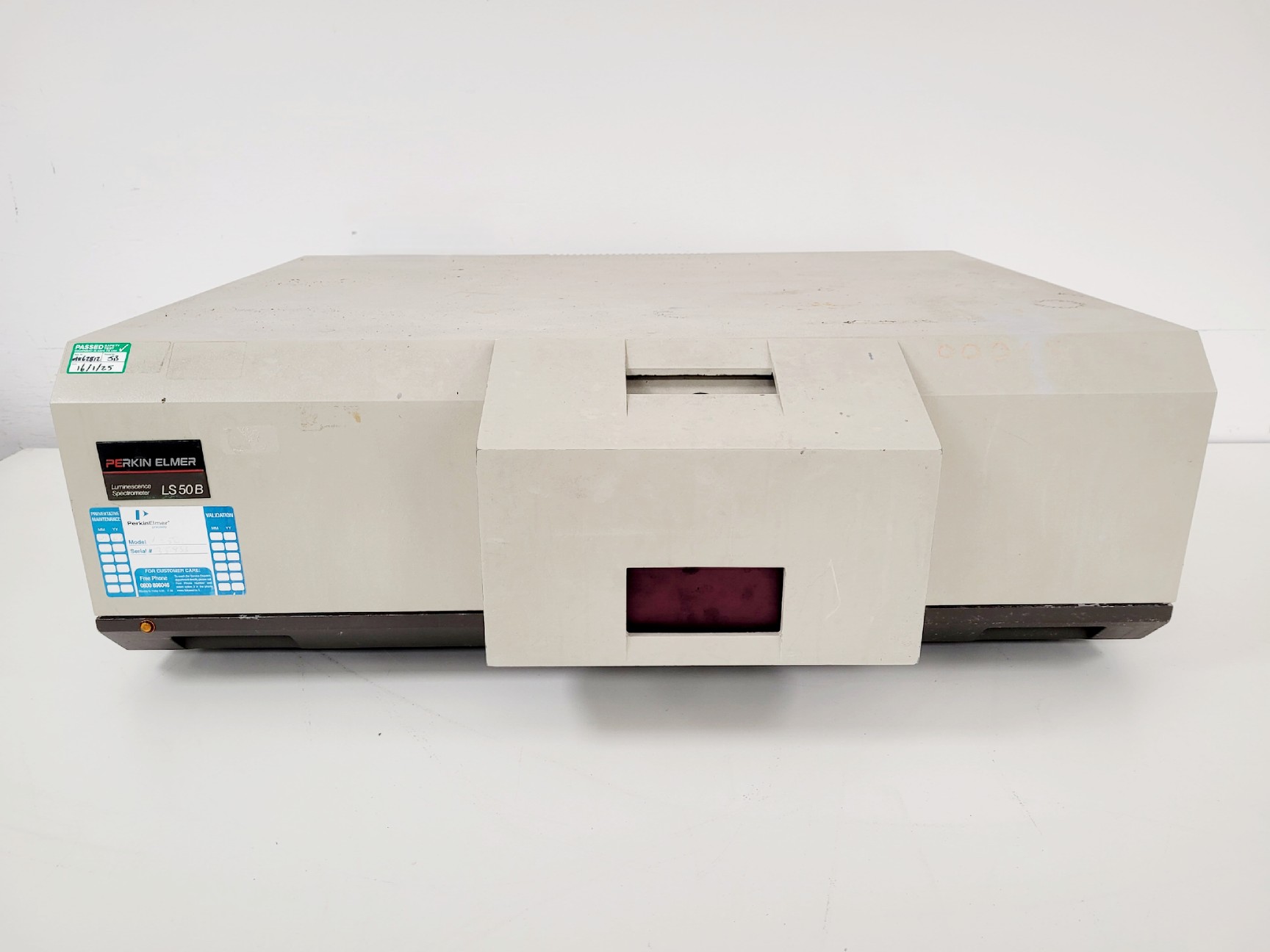 Image of Perkin Elmer Spectrometer LS 50 B Lab