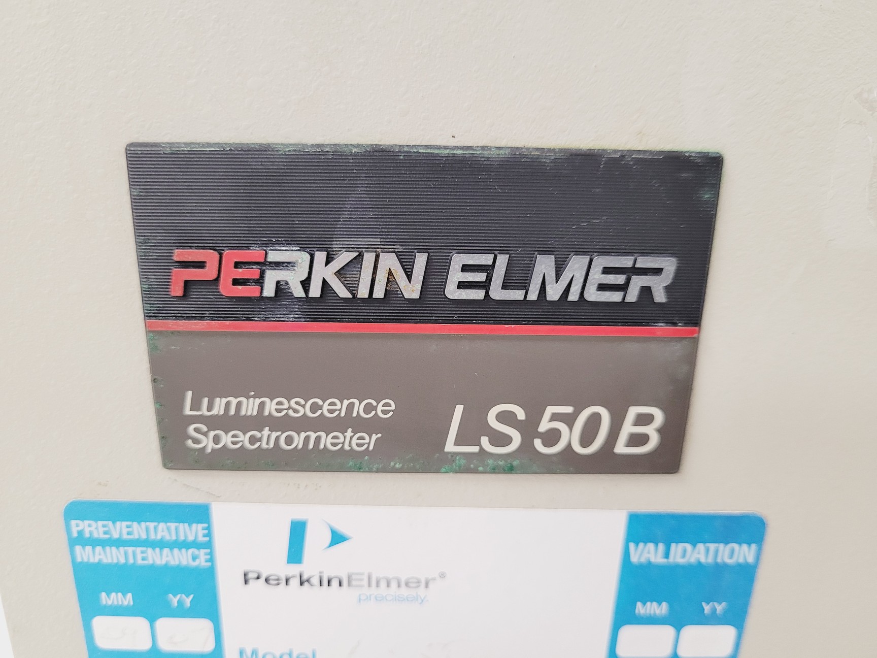 Image of Perkin Elmer Spectrometer LS 50 B Lab