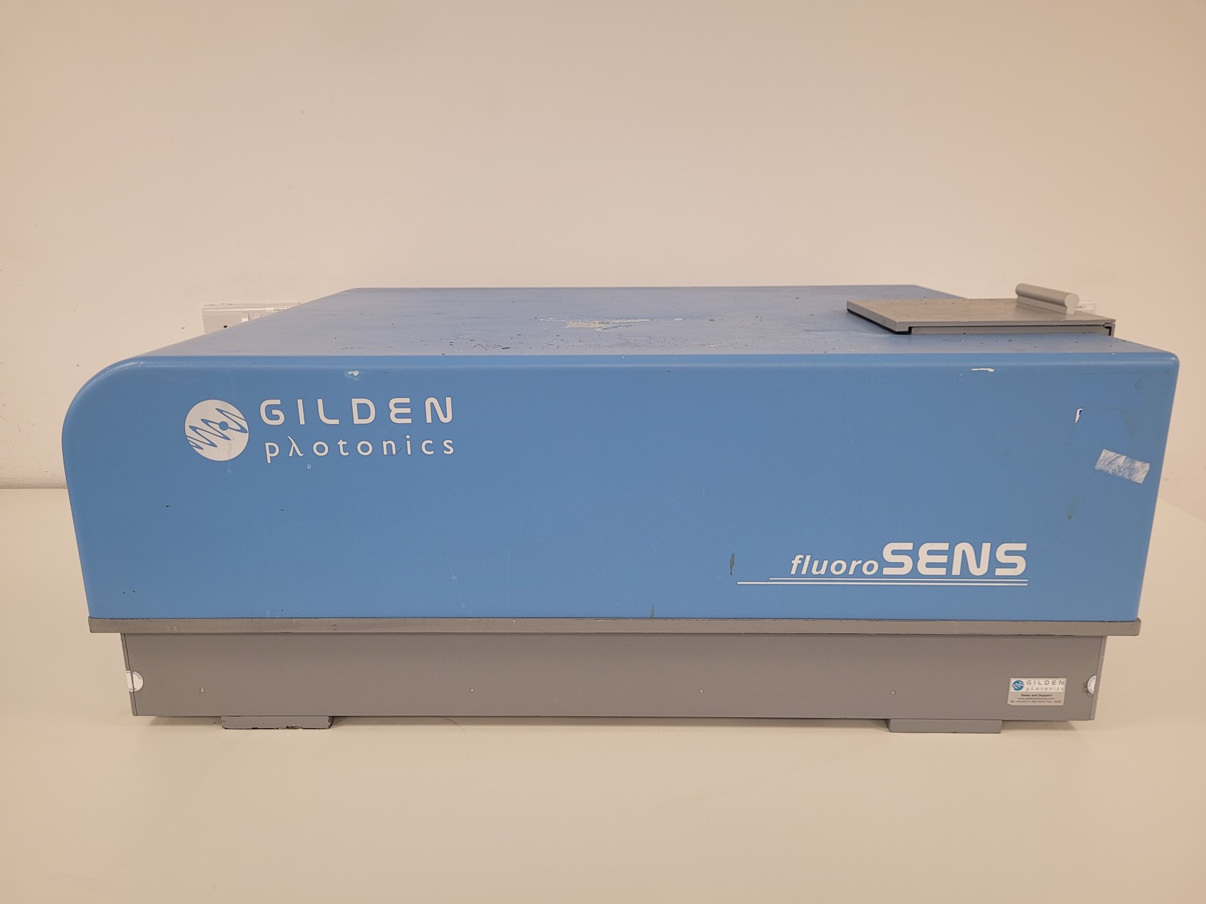 Image of Gilden Photonics fluoroSENS Fluorimeter w/ Sens-J1 Microplate Reader Lab