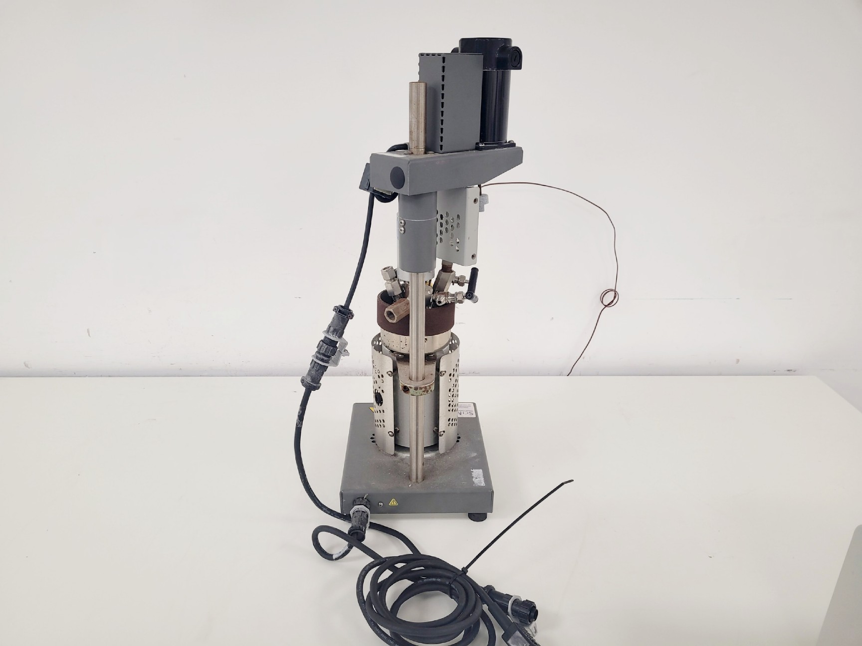 Image of Sci Med Parr 5500 Pressure Chamber Reactor w/ 4848 Controller Spares/Repair Lab