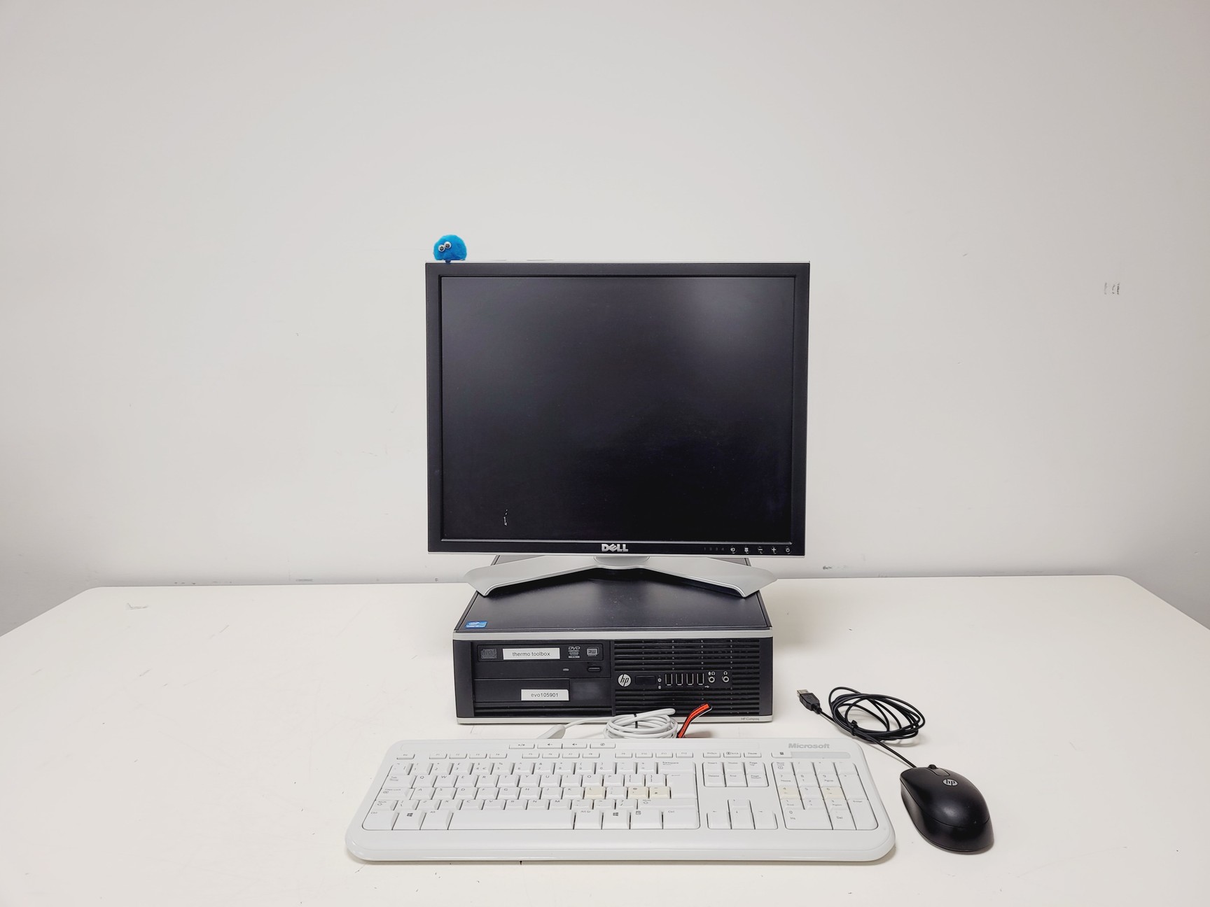 Image of Thermo Scientific Cellomics Arrayscan VTI HCS Reader w/ Software & RS Stacker
