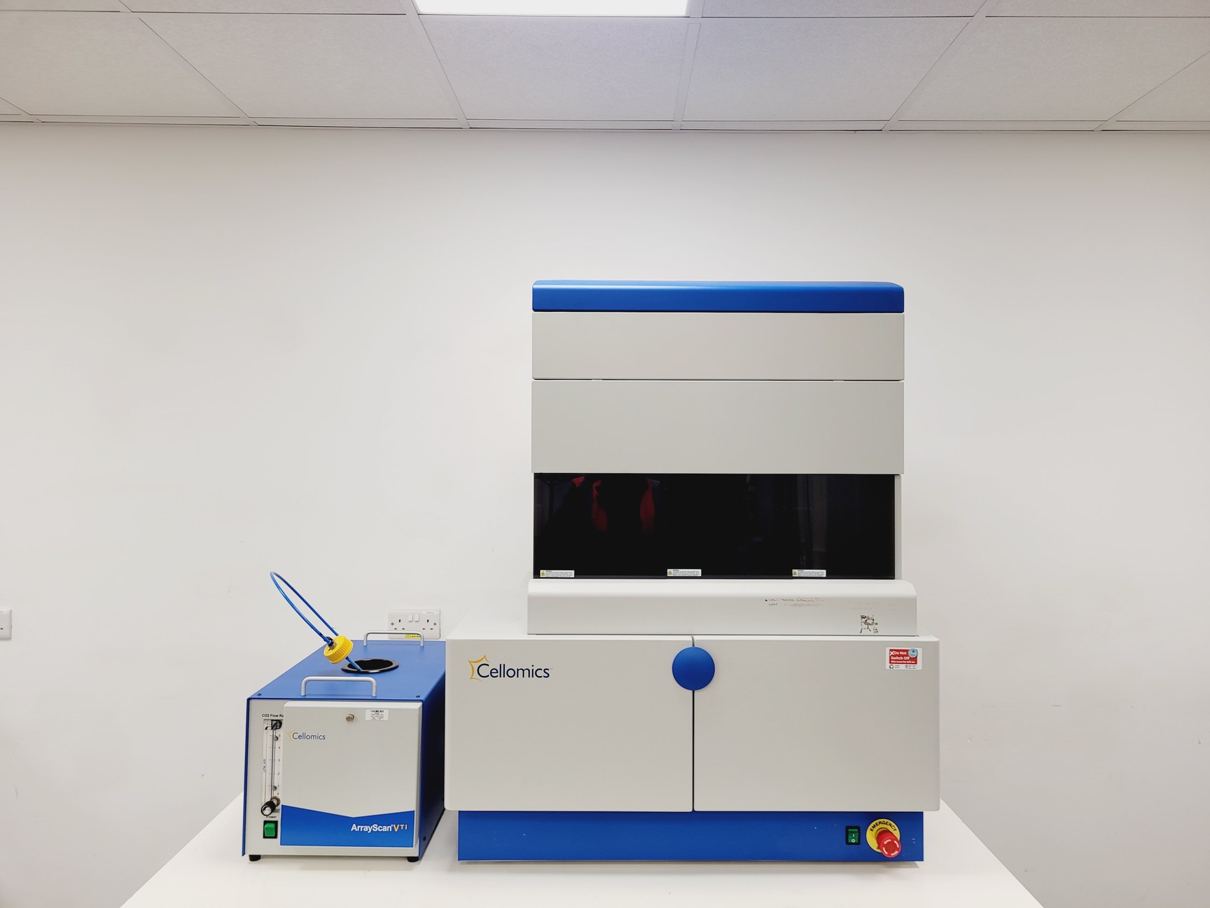 Image of Thermo Scientific Cellomics Arrayscan VTI System w/ Software Lab