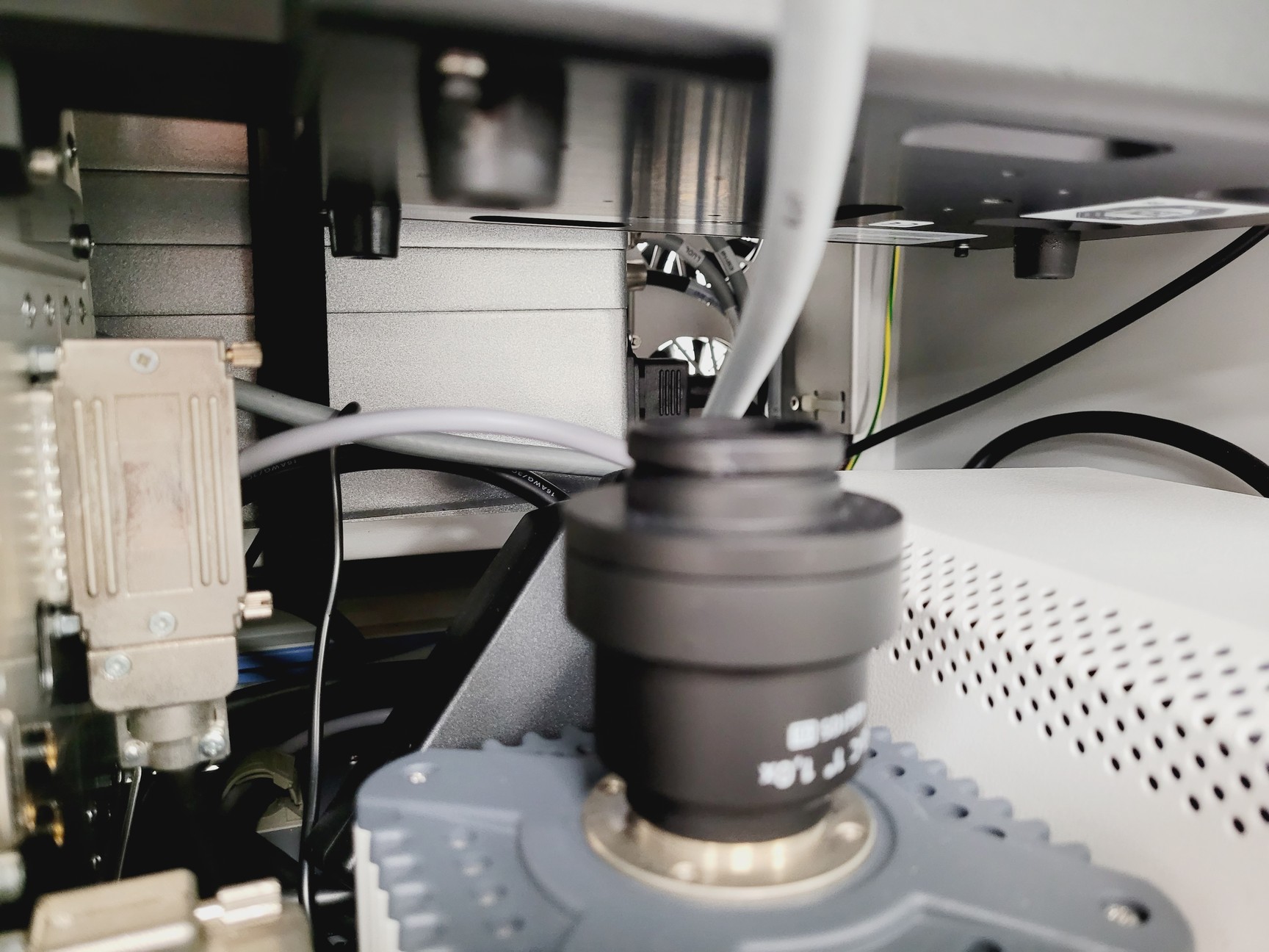 Image of Thermo Scientific Cellomics Arrayscan VTI System w/ Software Lab