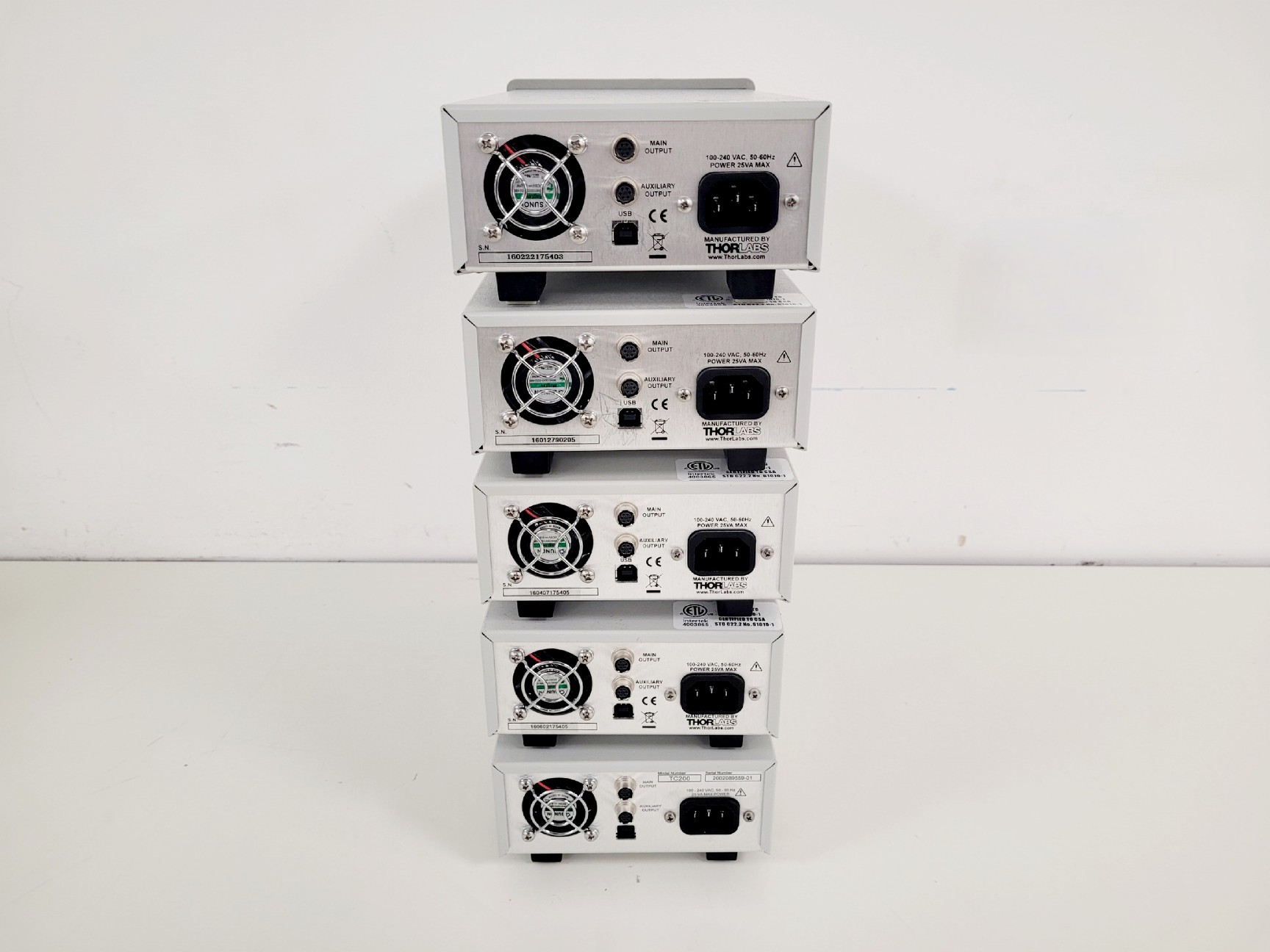 Image of Lot of 5 x Thorlabs TC200 Temperature Controllers