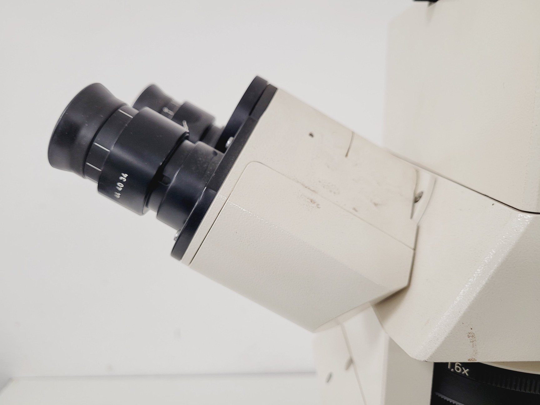 Image of Carl Zeiss Axiophot Microscope Part No. 45 18 87 w/  5 x Zeiss Plan-NEOFLUAR