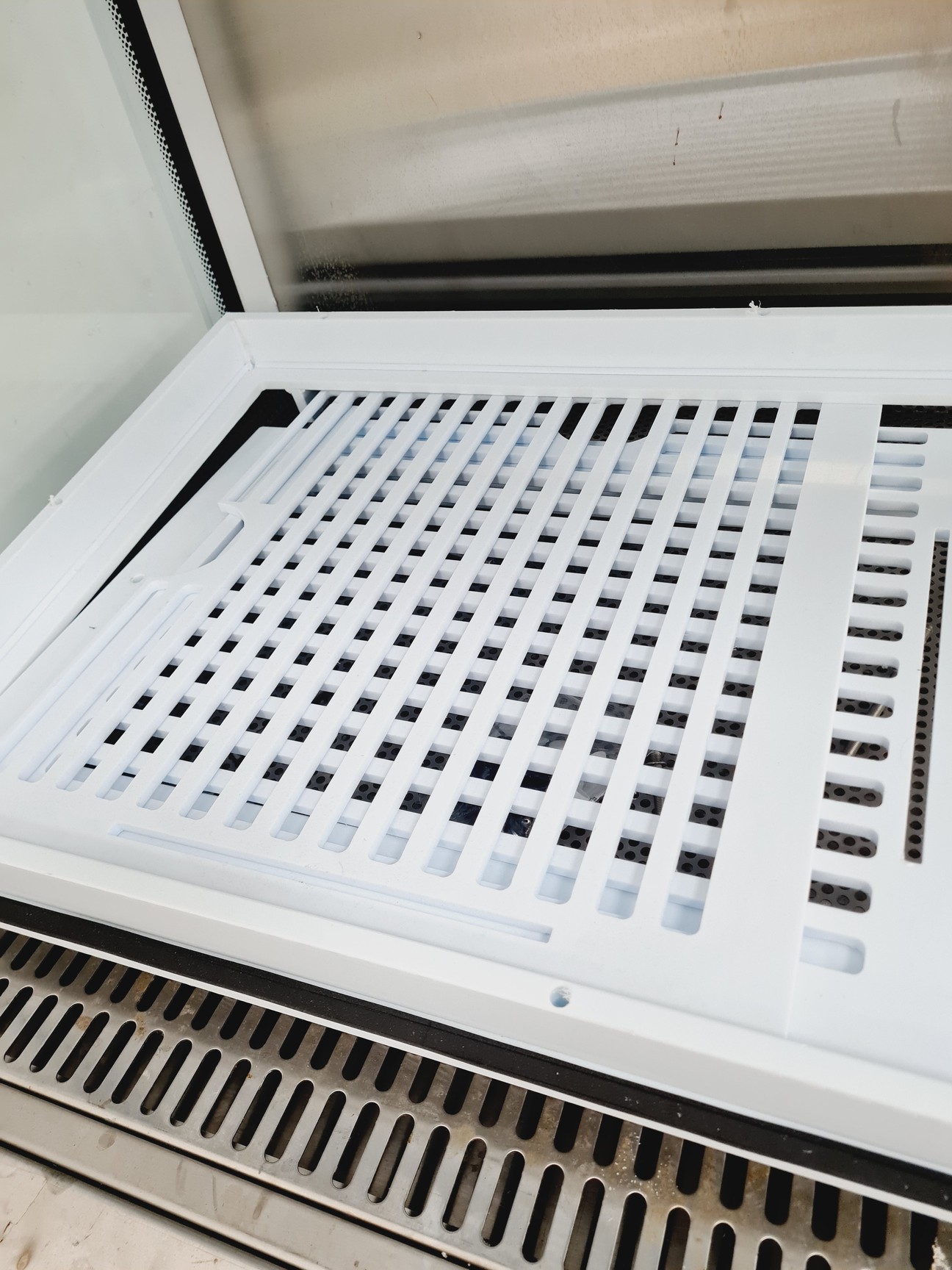 Image of ISG Class 2 Biological Safety Cabinet w/ Stand Lab