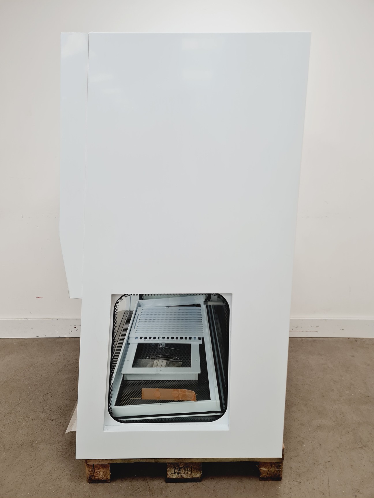 Image of ISG Class 2 Biological Safety Cabinet w/ Stand Lab