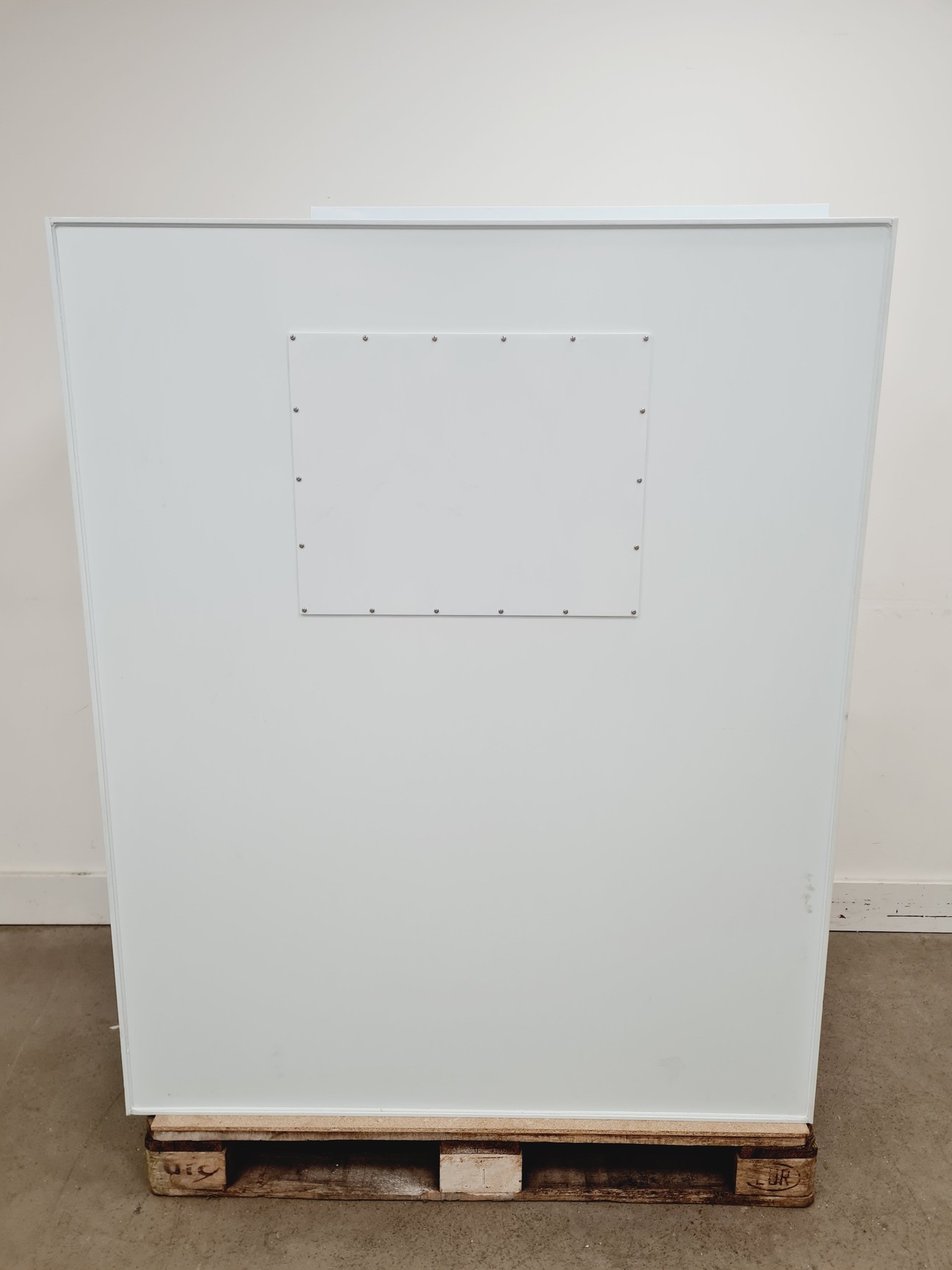 Image of ISG Class 2 Biological Safety Cabinet w/ Stand Lab